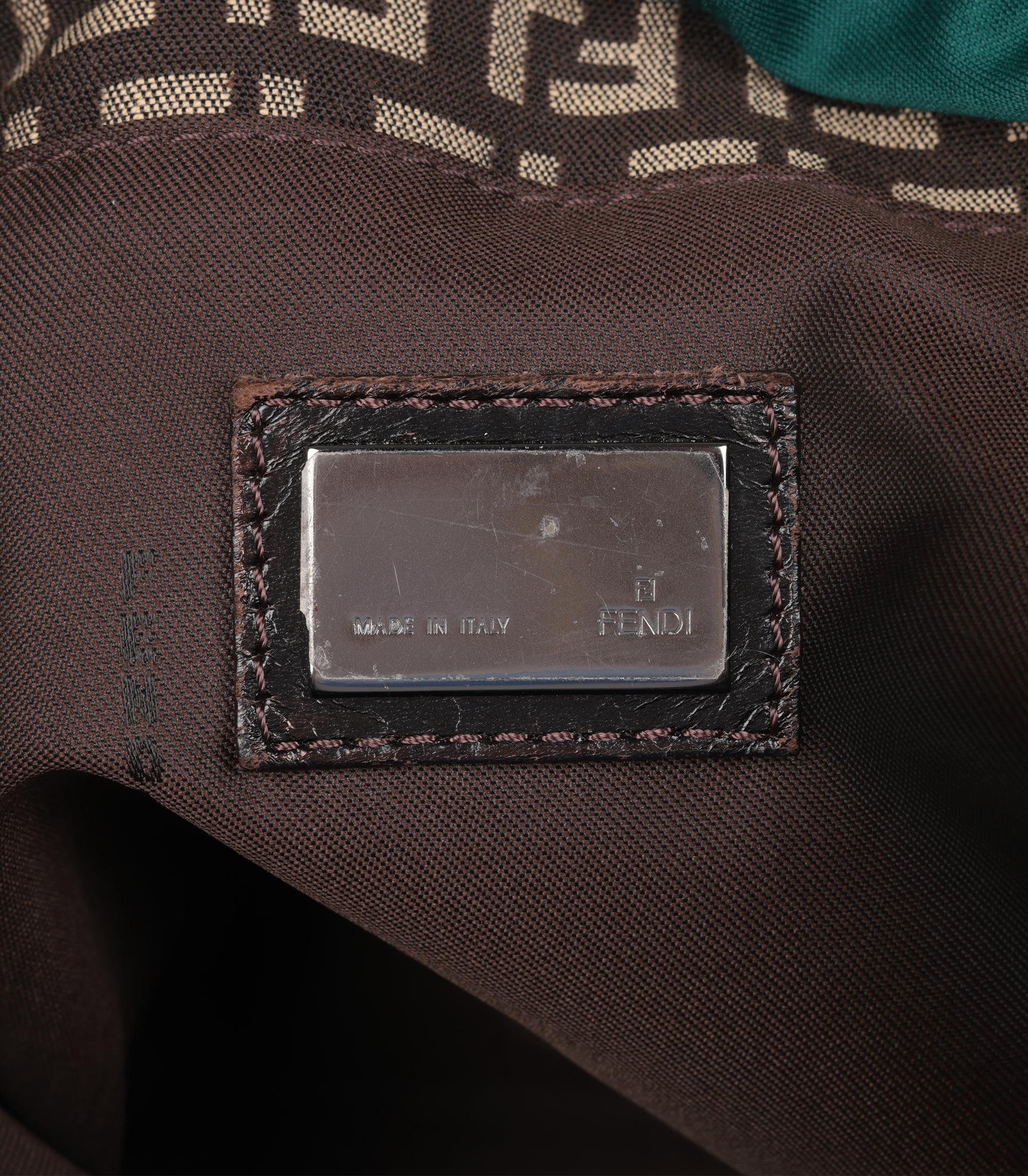 Fendi Petit sac à main vintage en toile et cuir de veau marron avec monogramme en vente 4