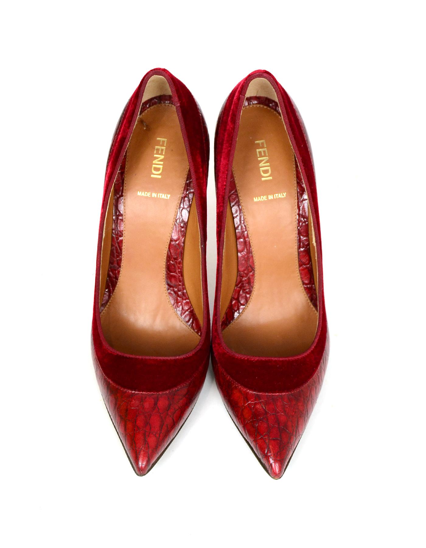 Fendi Burgundy Croc Embossed Pointed Toe Pumps w/ Velvet Trim sz 39 rt $790  In Excellent Condition In New York, NY