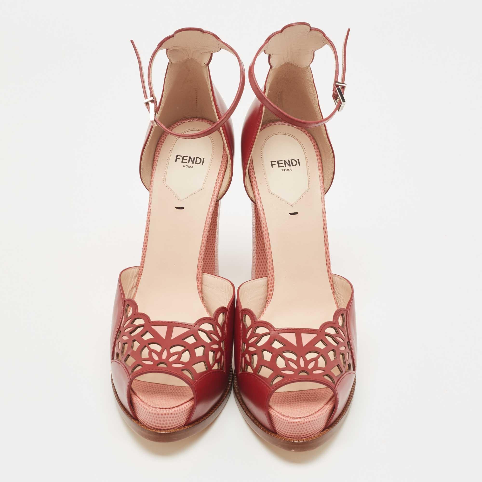 Fendi Burgundy Leather and Lizard Embossed Laser Cut Platform Ankle Strap Sandal In Excellent Condition In Dubai, Al Qouz 2