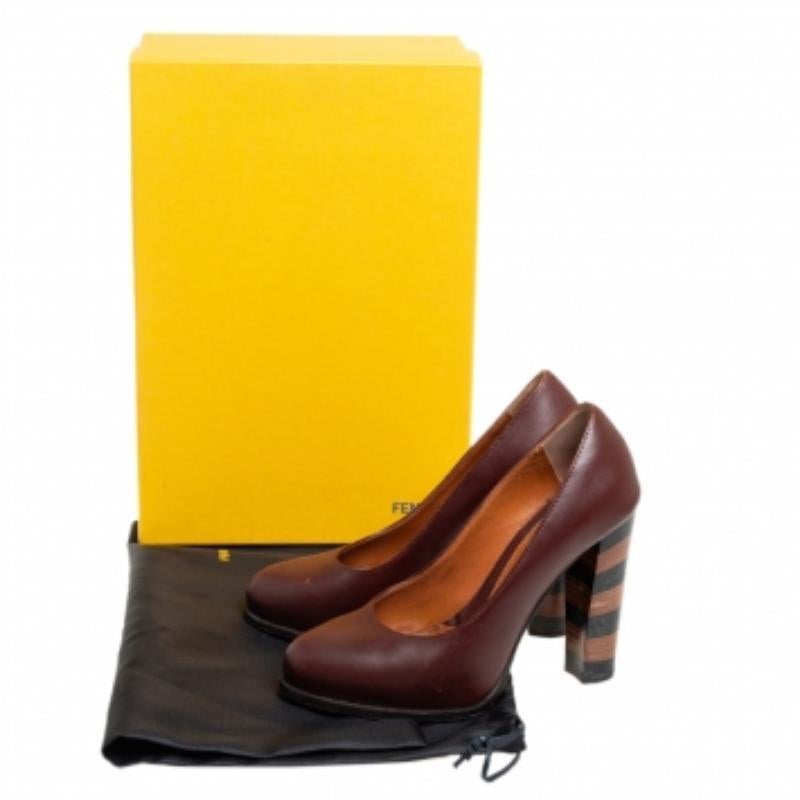 Fendi Burgundy Leather Pequin Block Heel Pumps Size 35 In Fair Condition For Sale In Dubai, Al Qouz 2