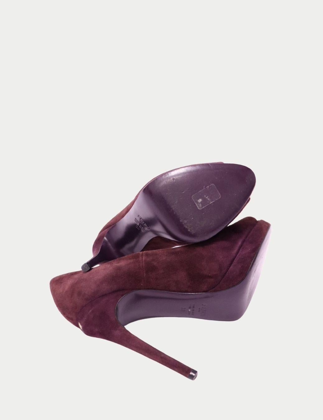 Fendi Burgunder Wildleder Peep-Toe Plateau Pumps - EU 38 im Zustand „Hervorragend“ im Angebot in Amman, JO