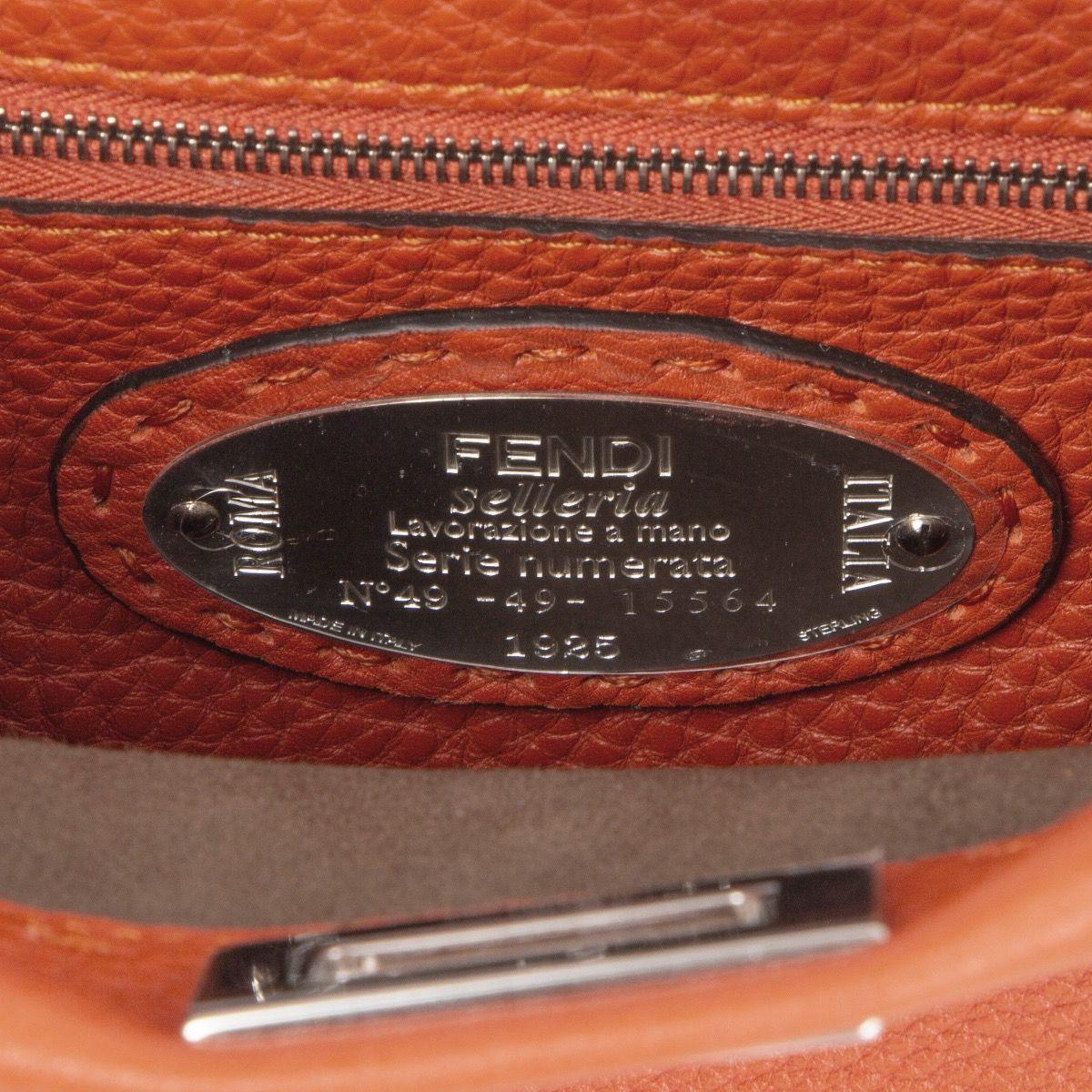 FENDI burnt orange leather SELLERIA PEEKABOO MINI Shoulder Bag In Excellent Condition In Zürich, CH