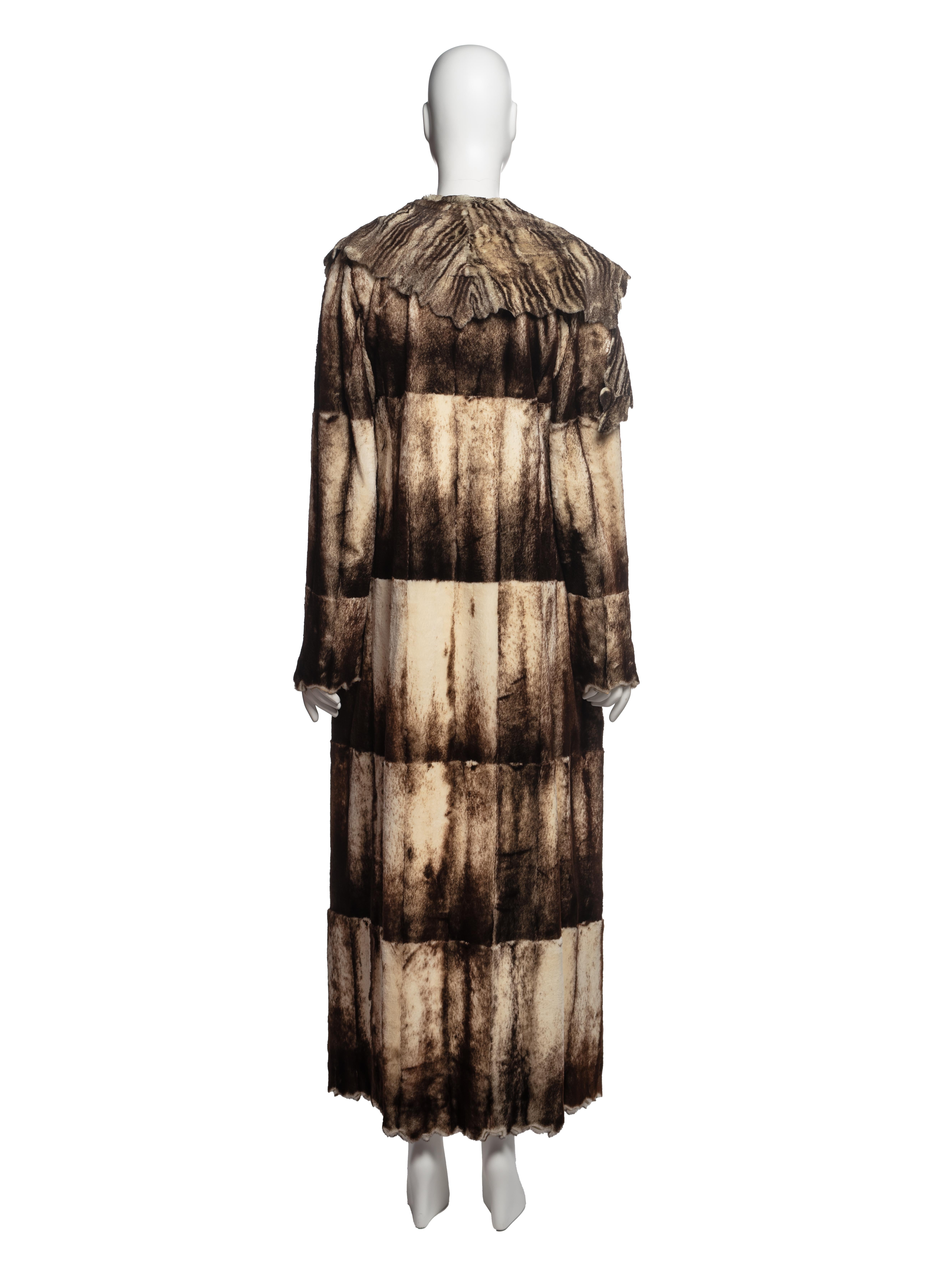 Maxi cappotto in pelliccia di Fendi by Karl Lagerfeld, FW 2002 in vendita 6