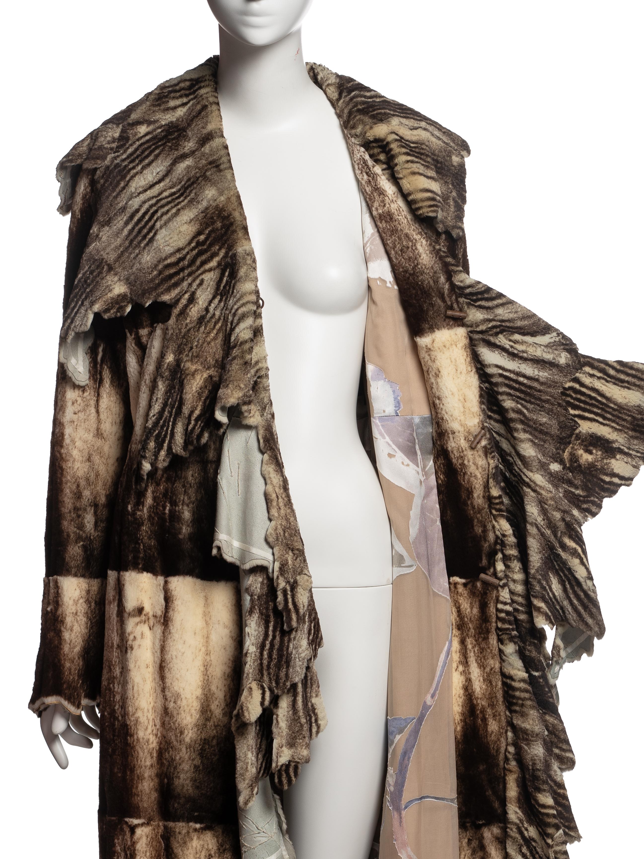 Maxi cappotto in pelliccia di Fendi by Karl Lagerfeld, FW 2002 in vendita 1