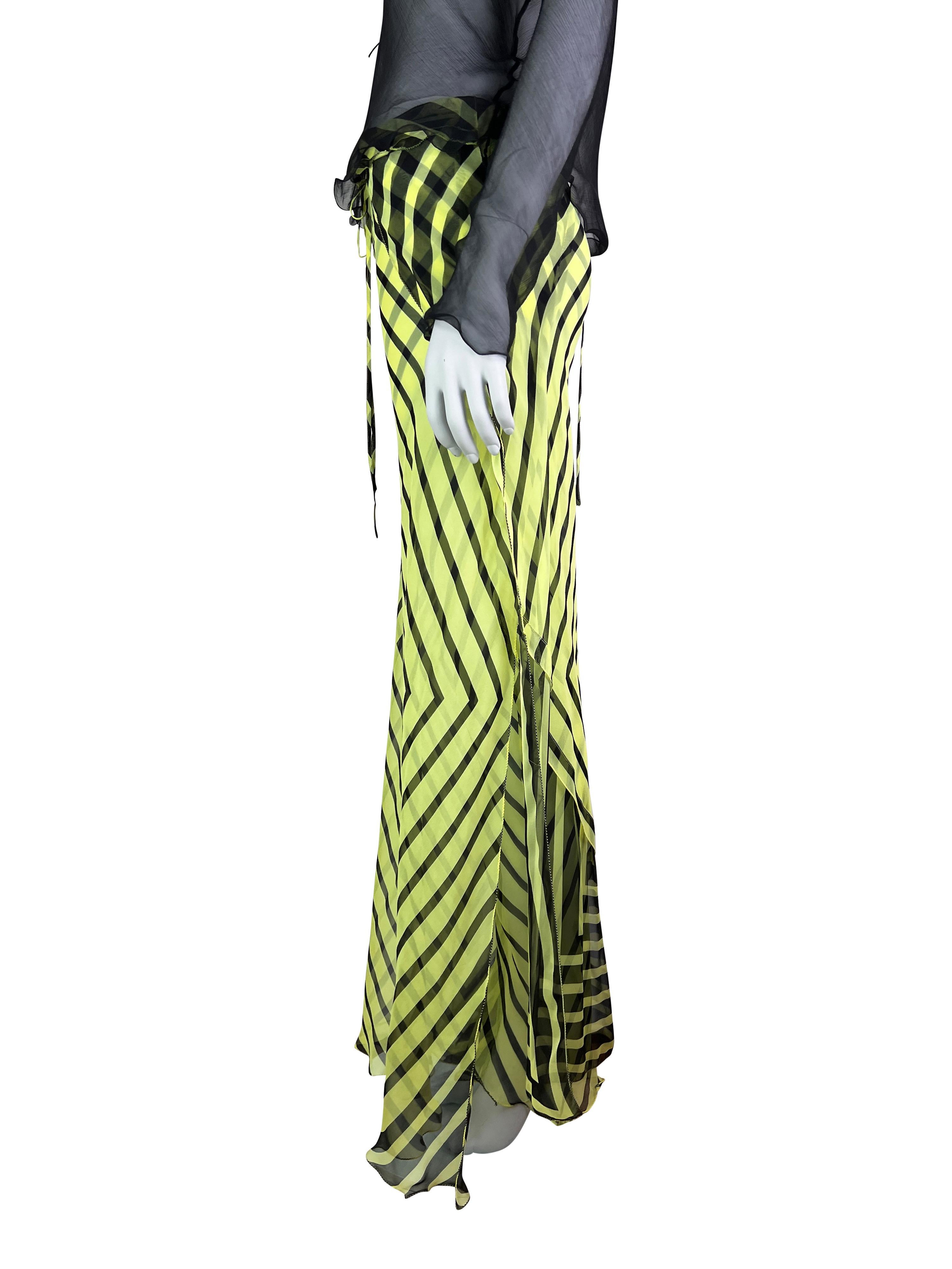 Fendi by Karl Lagerfeld Spring 2000 Doubled Layered Graphic Lime Bias-Cut Silk T For Sale 6