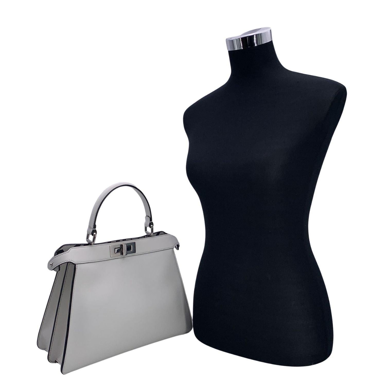 Fendi by Marc Jacobs White Peekaboo ISeeU Medium Top Handle Bag For Sale 2