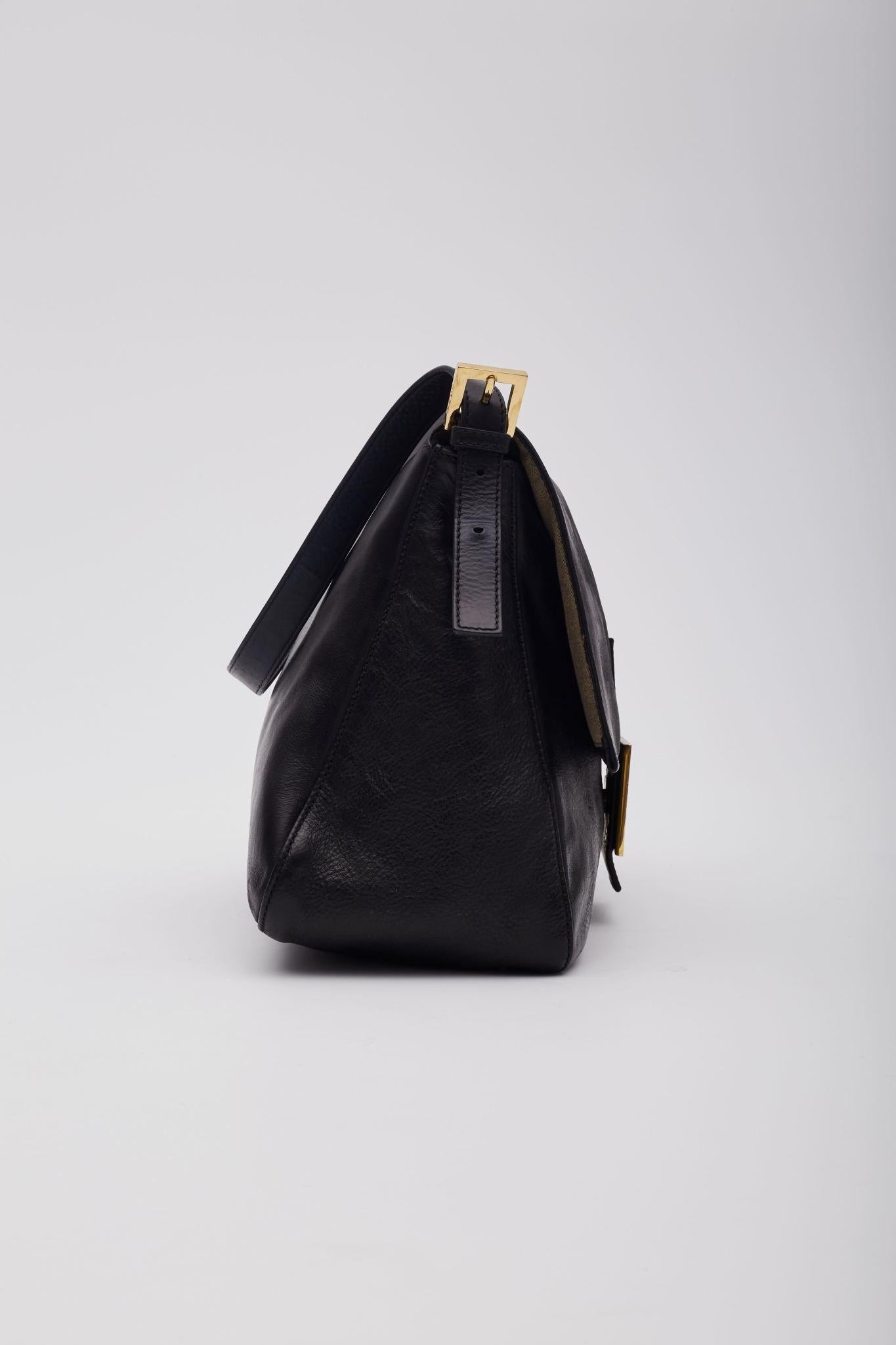 Baguette Fendi en cuir noir Big Forever Mama 1