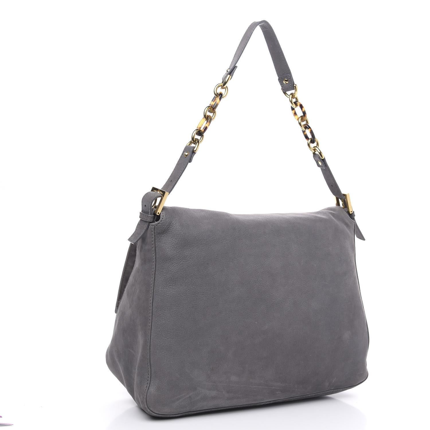 Fendi Calfskin Black Textured Leather Big Forever Mama Baguette In Good Condition For Sale In Montreal, Quebec