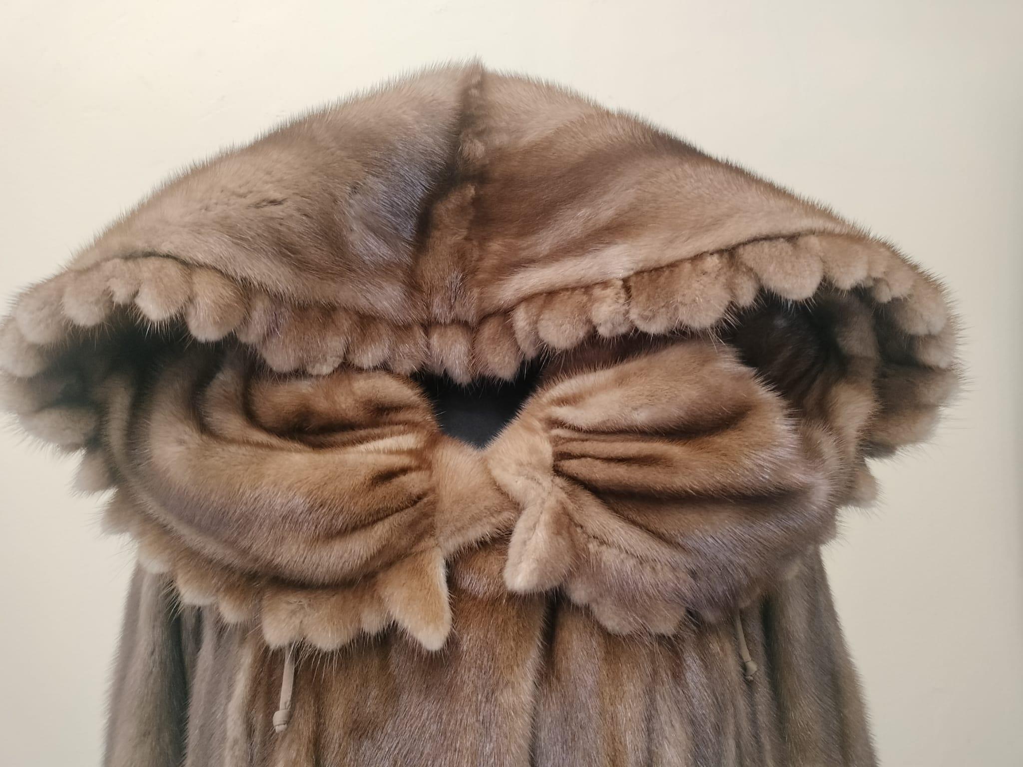 Fendi Cappotto Reversibile in Visone Golden, Nuovo con Cartellino Marrón en venta