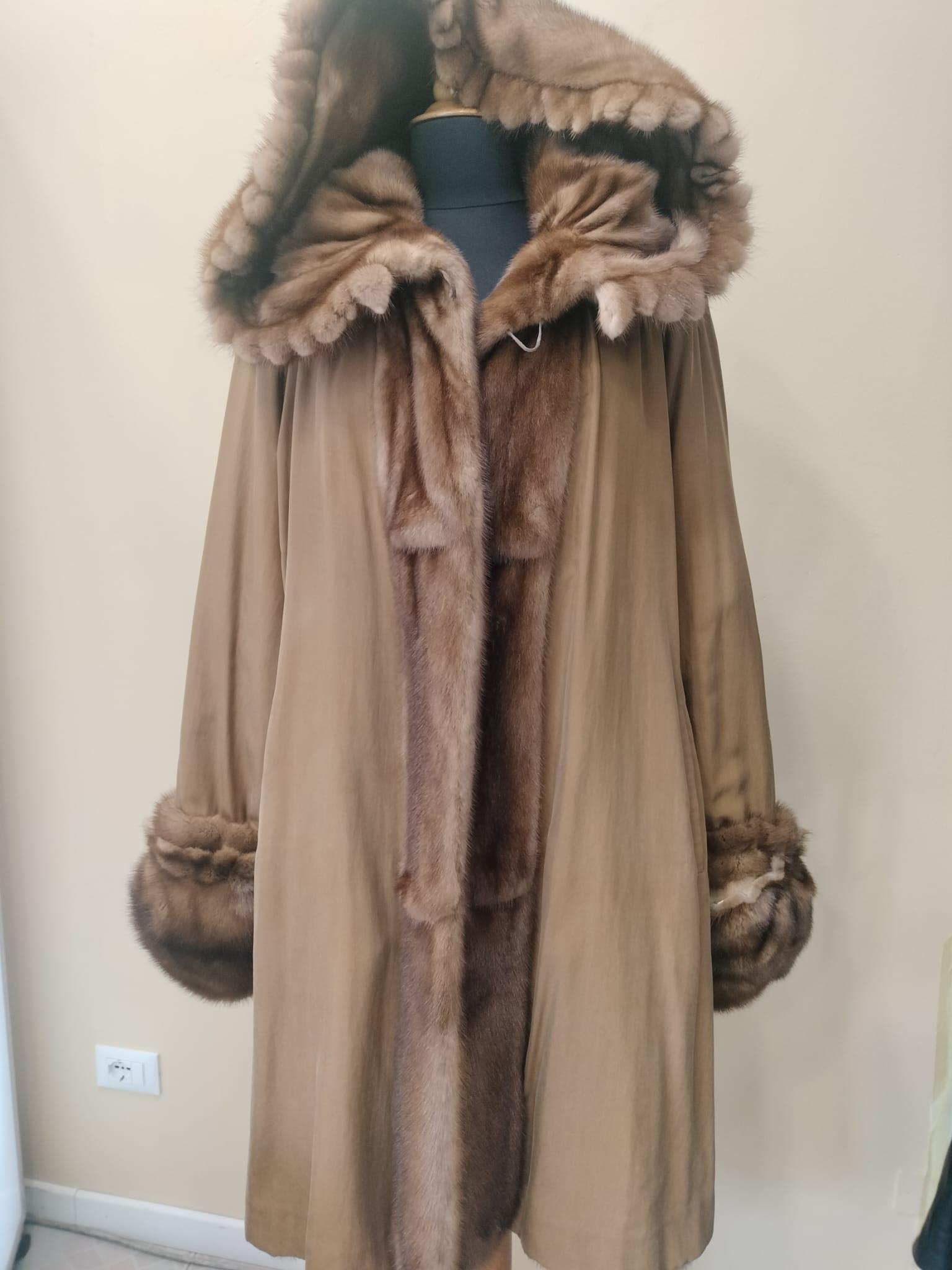 De las mujeres Fendi Cappotto Reversibile in Visone Golden, Nuovo con Cartellino en venta