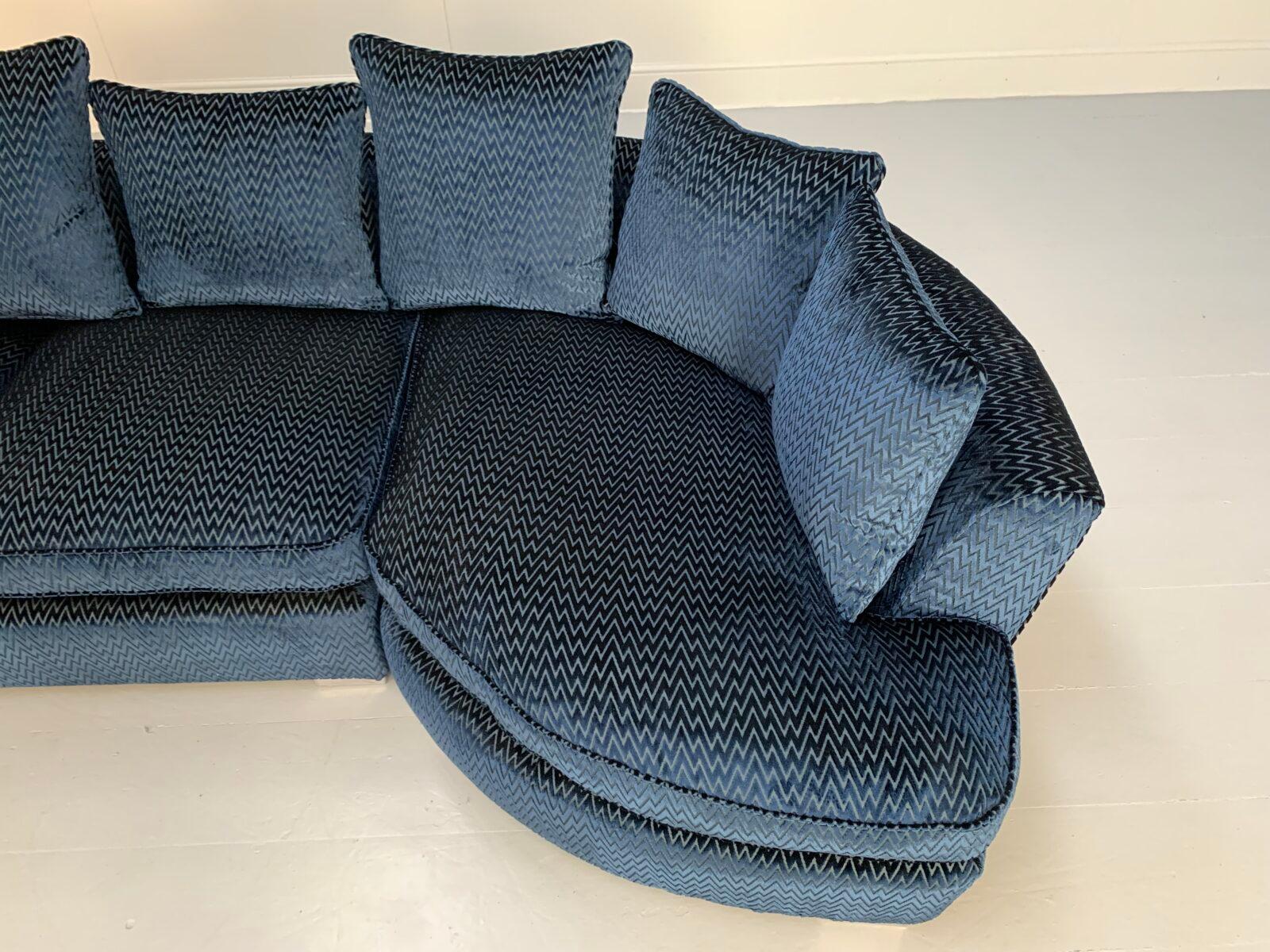 Fendi Casa 4-Seat Chaise-End Sofa - In Navy Blue Zig-Zag Velvet For Sale 1