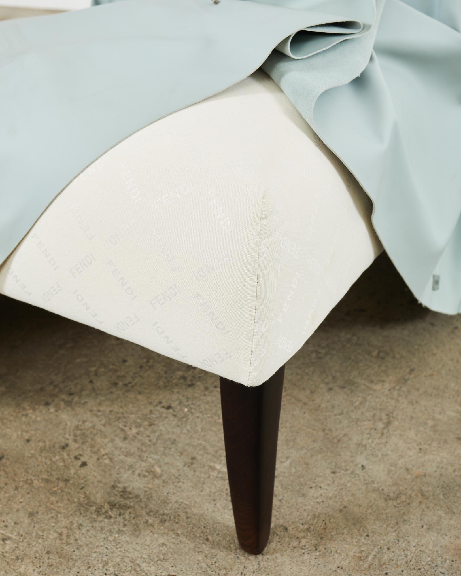 Ensemble de six chaises longues Tunica en cuir bleu Casa de Fendi  en vente 12