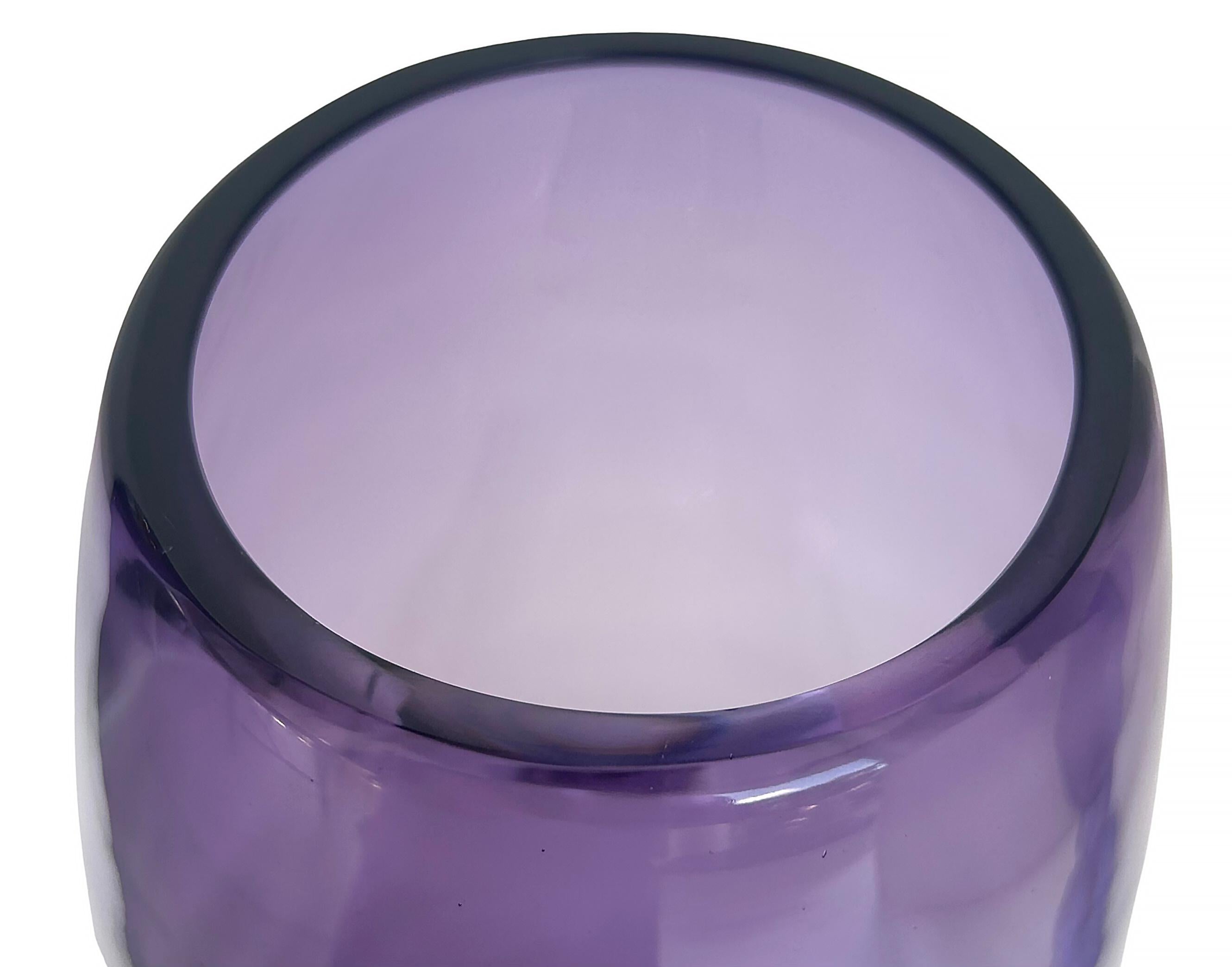 Italian Fendi Casa Hand-blown Vetri Glass Artístico Murano Vase, Amethyst Faceted Cut For Sale