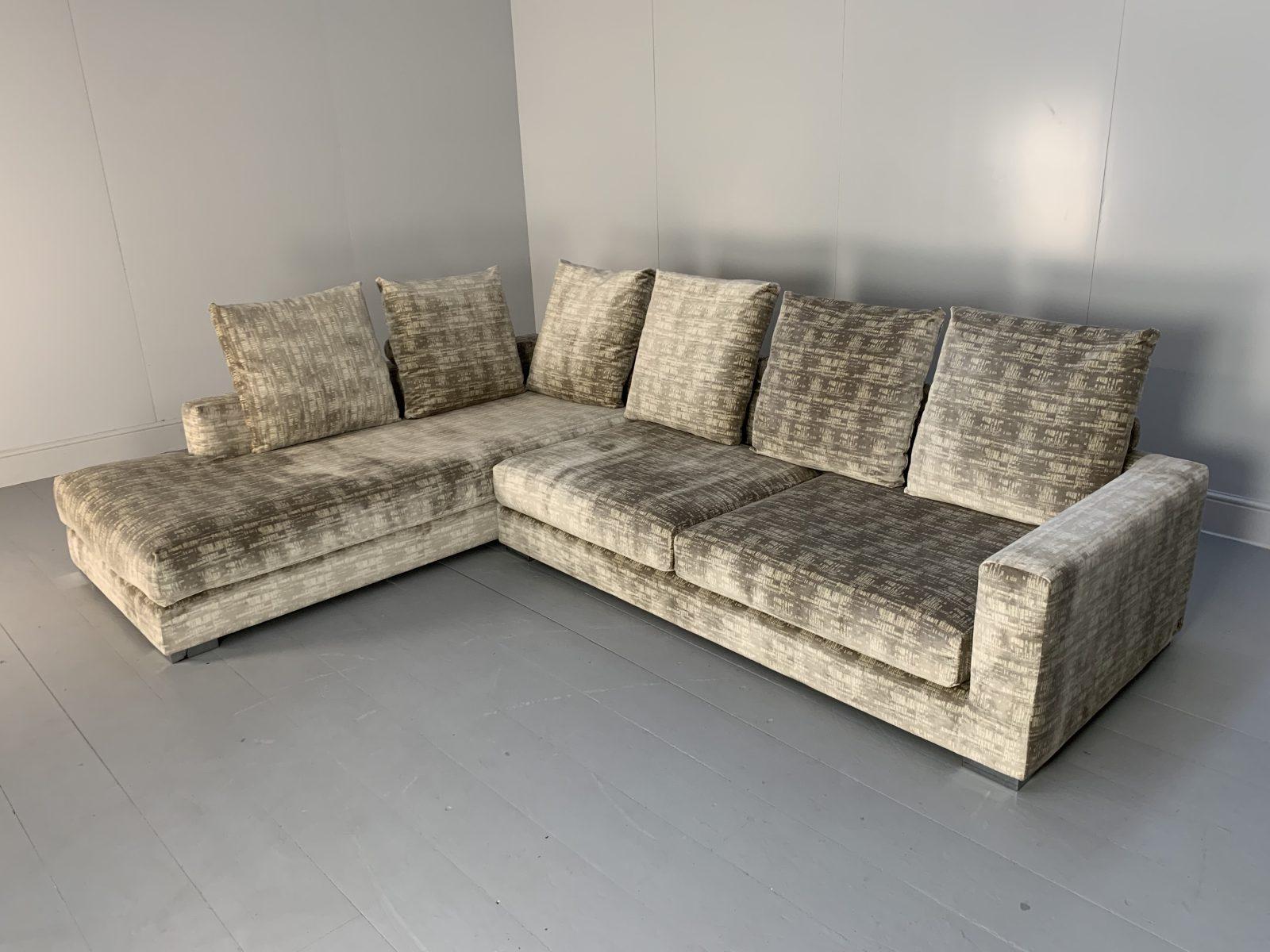 Hello Friends, and welcome to another unmissable offering from Lord Browns Furniture, the UK’s premier resource for fine Sofas and Chairs.

On offer on this occasion is an immaculate, superb, large 6-Seat L-shape Sofa from the world renown Italian