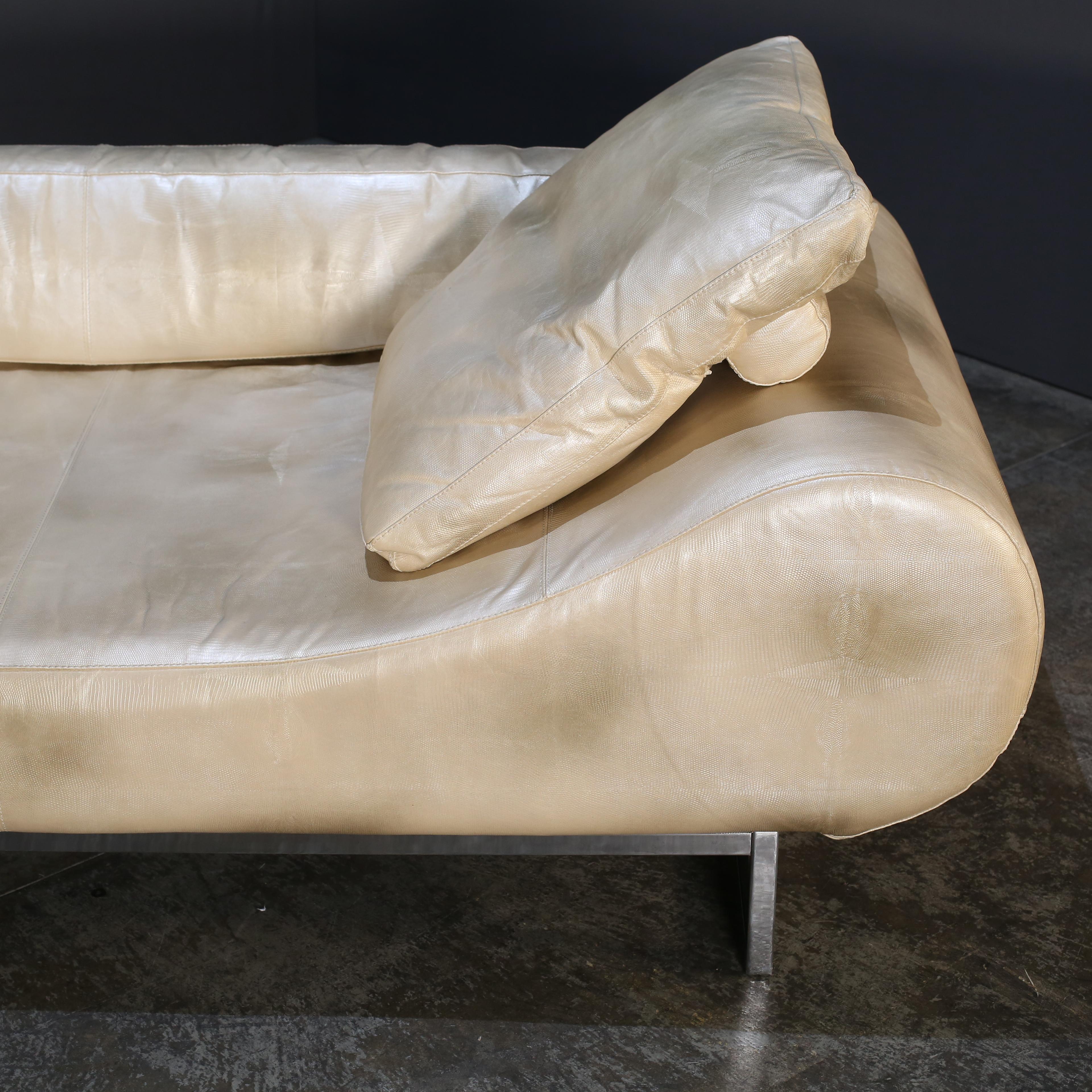 Fendi Casa White Leather Eros Sofa In Good Condition In Basildon, London