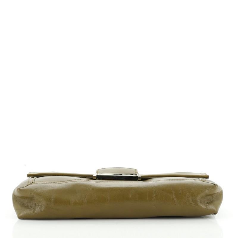 Fendi Chain Strap Baguette Leather Medium In Good Condition In NY, NY