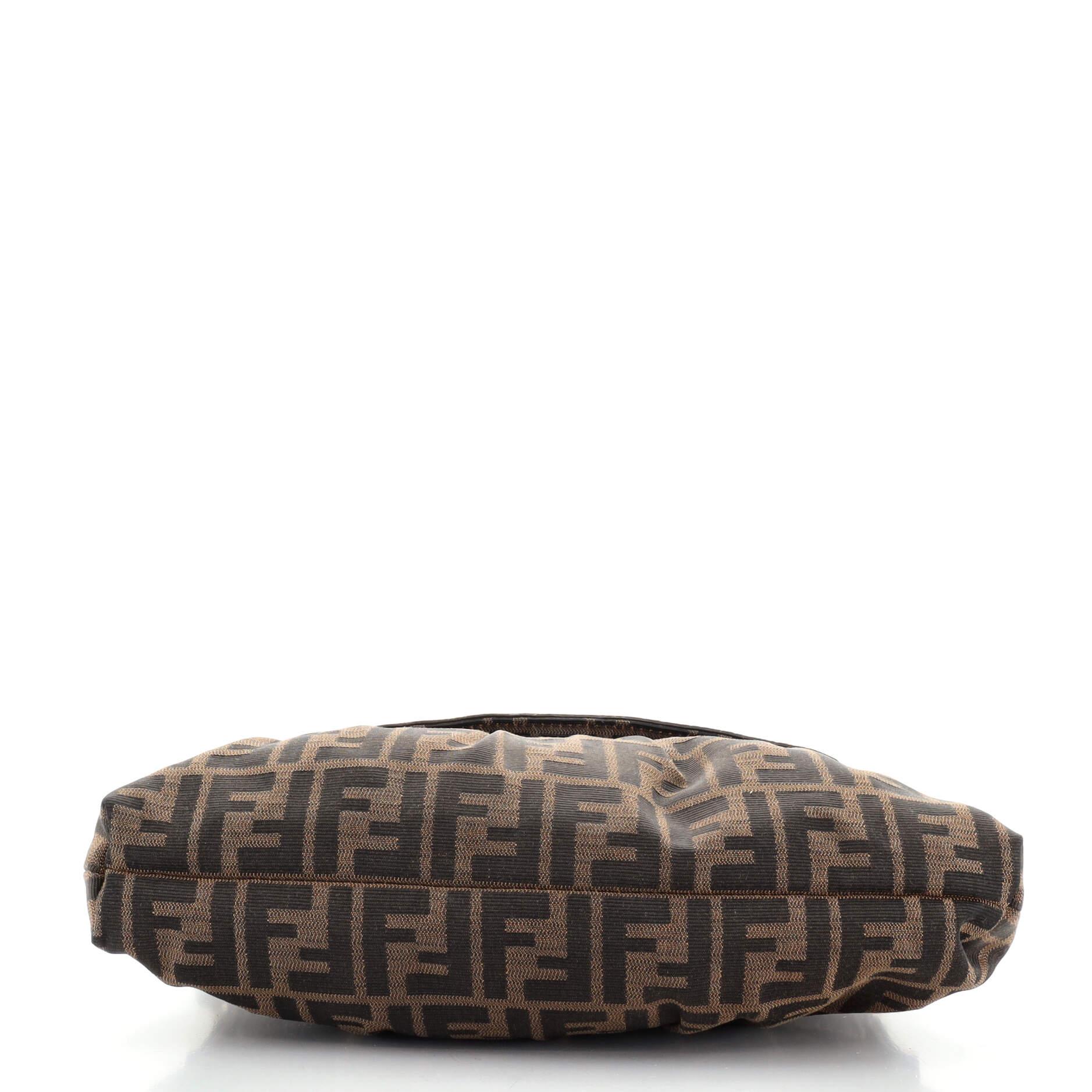 Fendi Chef Bolso con Solapa Zucca Lienzo Pequeño en Bueno Estado en NY, NY
