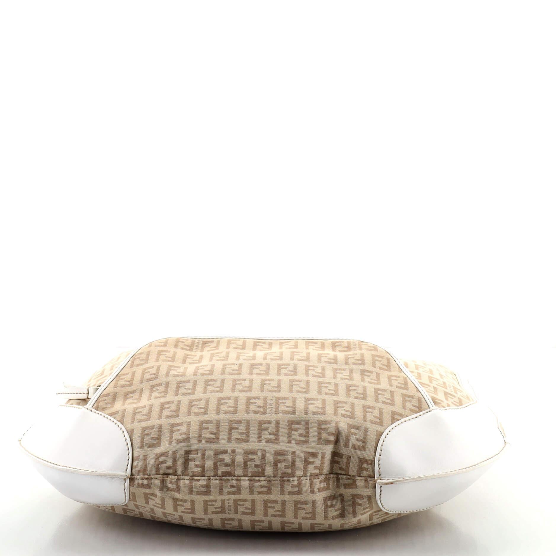 Fendi Chef Tasche Hobo Zucchino Segeltuch im Zustand „Gut“ in NY, NY