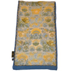 Fendi Collezione di sciarpe in chiffon di seta nelle sfumature floreali del verde e dell'olivo