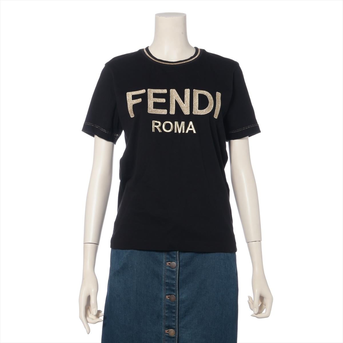The Fendi Cotton T-shirt in Black is a sleek and sophisticated wardrobe staple, designed for those who appreciate understated luxury. Crafted from high-quality cotton, the T-shirt features the bold 