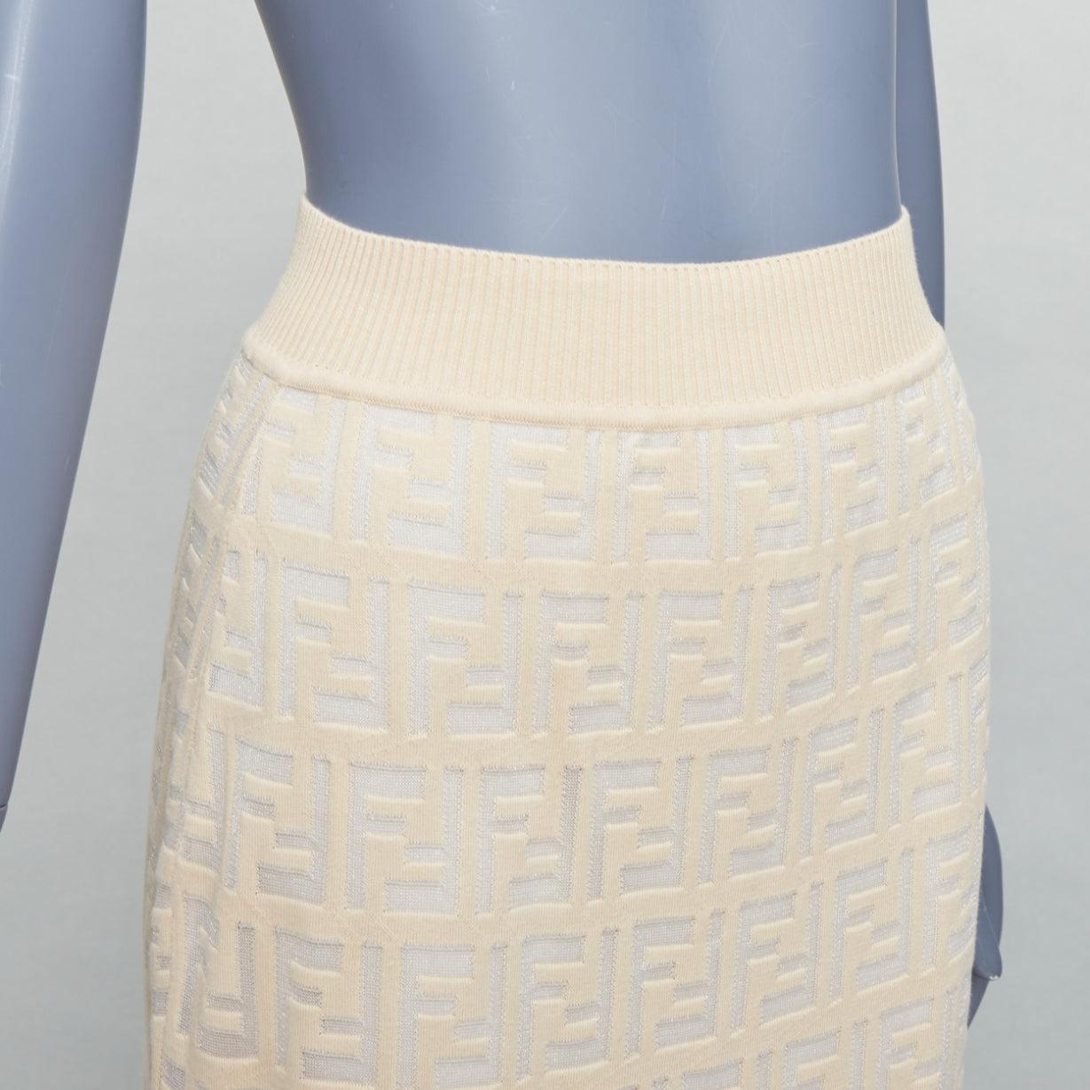 FENDI cream beige cotton blend FF Zucca monogram knit pencil skirtIT IT42 M
Reference: KNLM/A00321
Brand: Fendi
Material: Cotton, Blend
Color: Beige
Pattern: Monogram
Closure: Elasticated
Lining: Beige Fabric
Extra Details: Lined.
Made in: