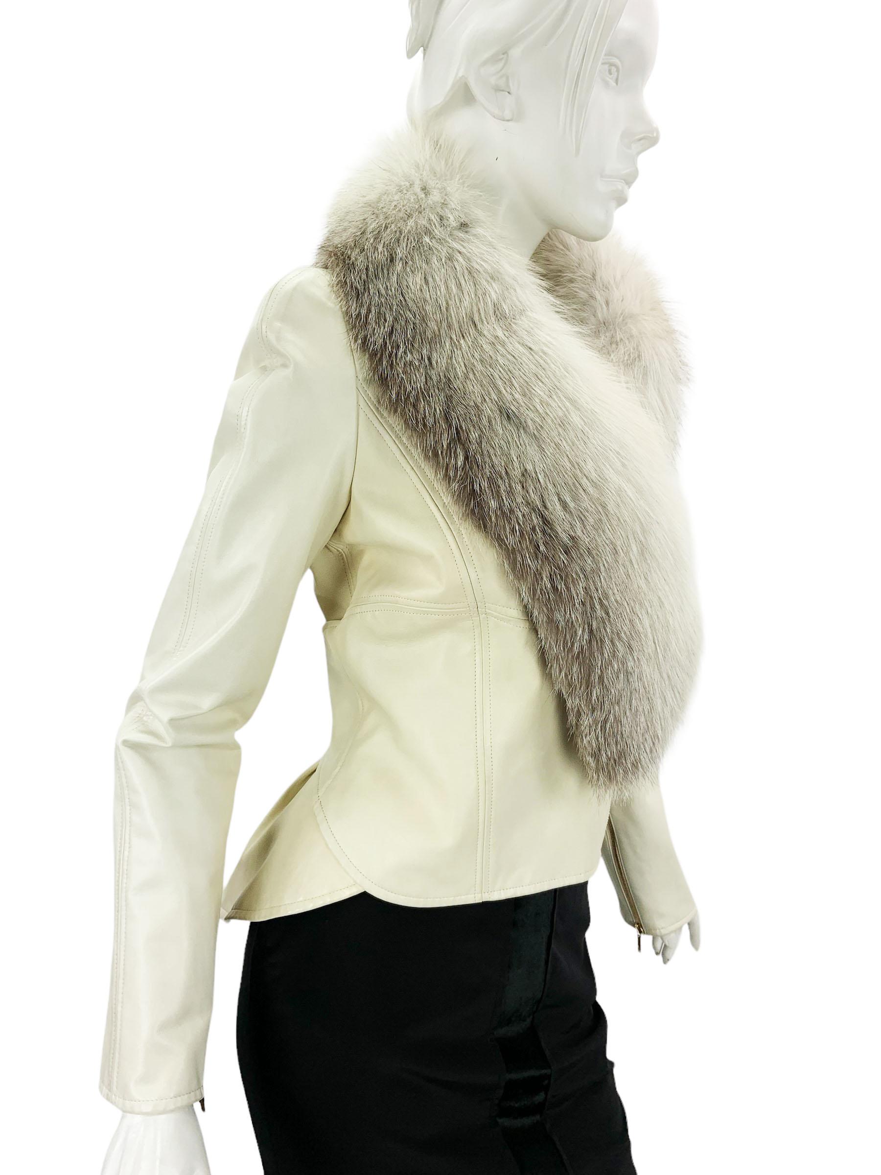 Fendi Cream Leather Fox Fur Collar Peplum Style Jacket Italian 44 In Excellent Condition For Sale In Montgomery, TX