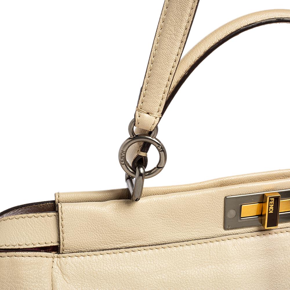 Fendi Cream Leather Large Peekaboo Top Handle Bag In Good Condition In Dubai, Al Qouz 2