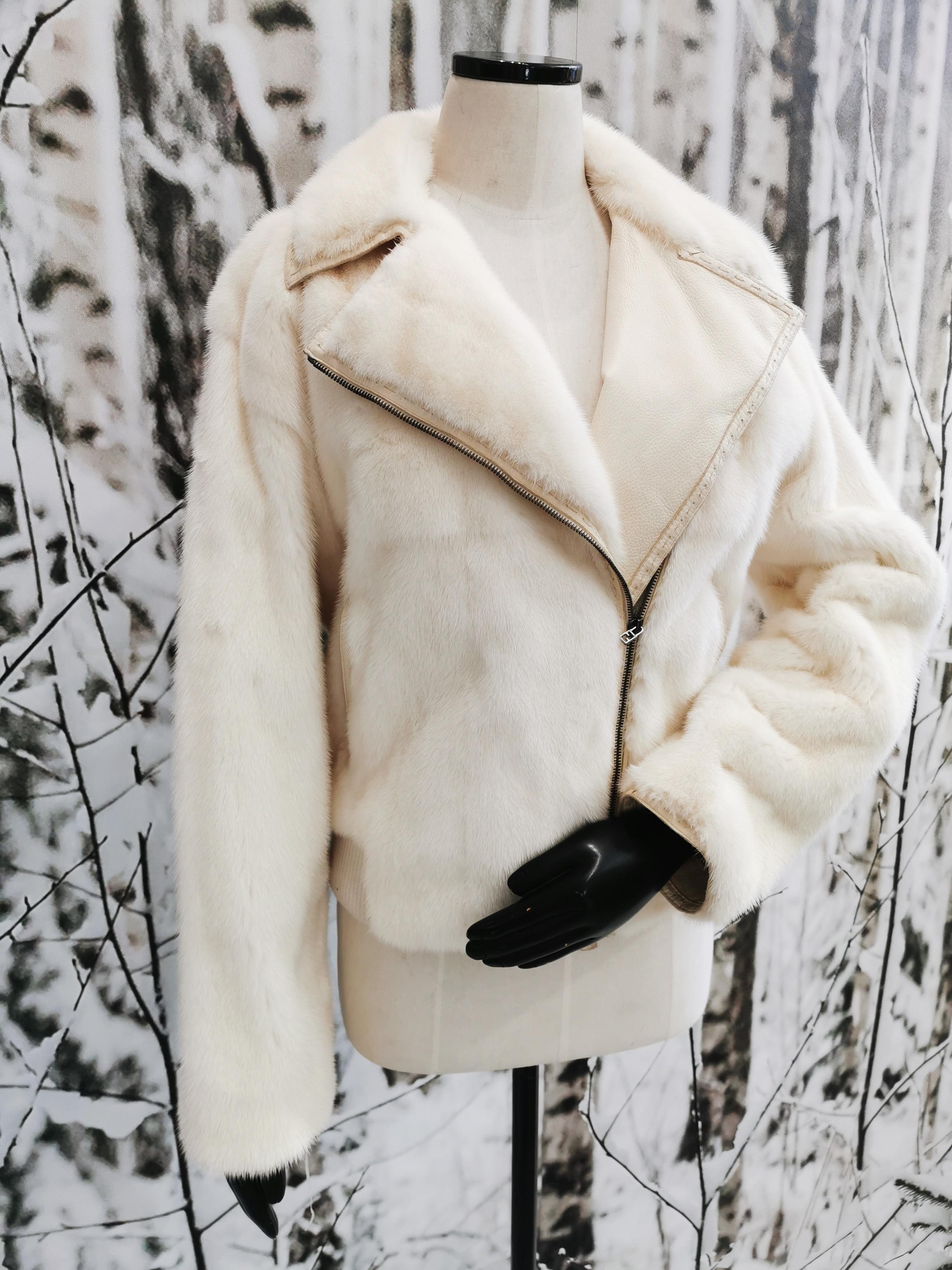 Mint Vintage Fendi Cream Mink Fur Coat (Size 12 - L) For Sale 10