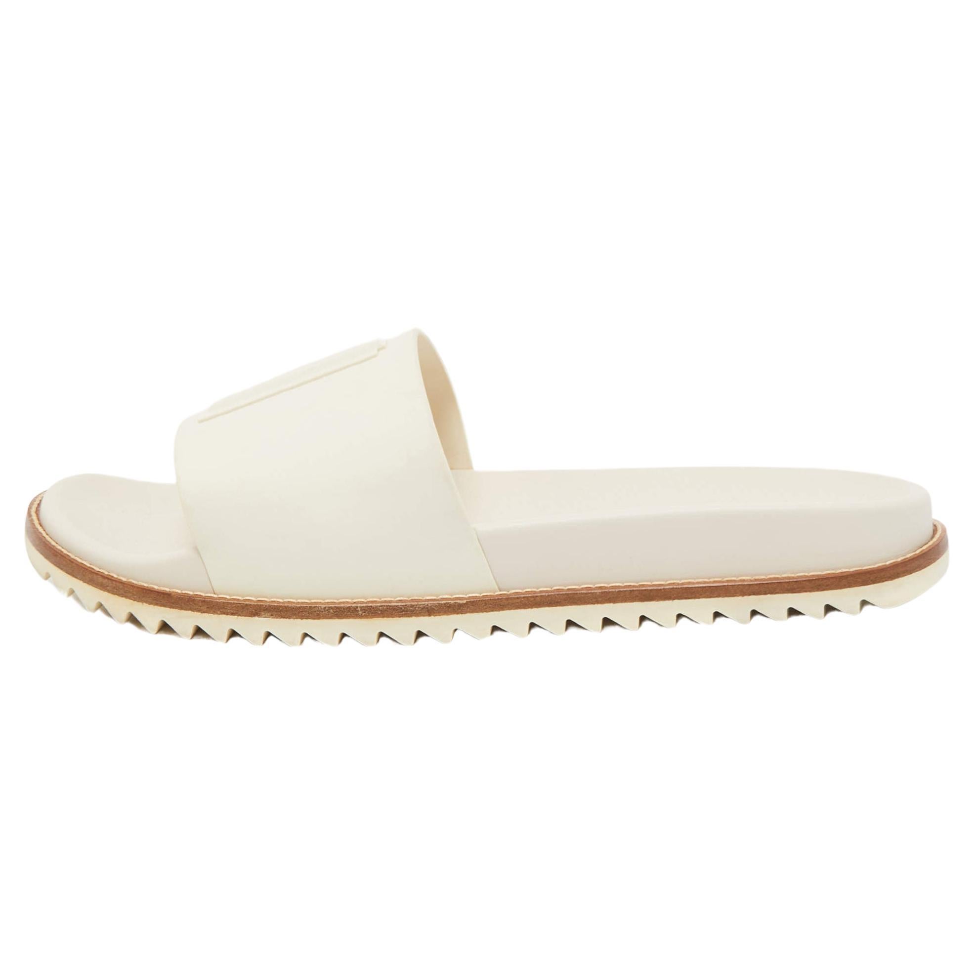 do fendi slides run big or small