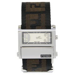 Fendi Montre-bracelet pour femme en acier inoxydable crème avec fermeture éclair et code 1120L, 38 mm