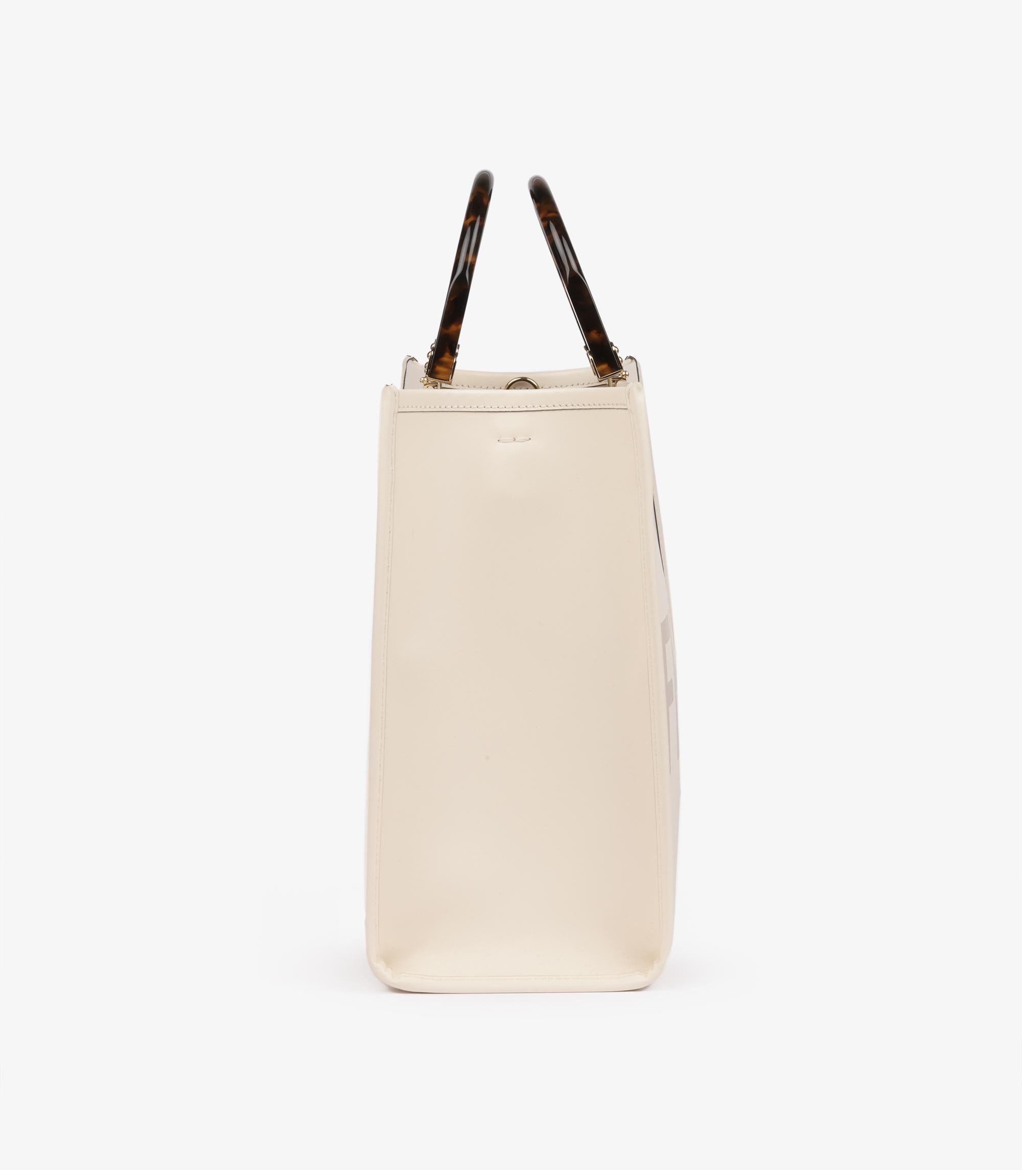 Fendi Creme & Taupe Geprägtes Kalbsleder Medium Sunshine Tote im Zustand „Neu“ im Angebot in Bishop's Stortford, Hertfordshire