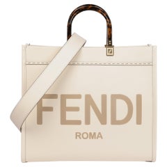 Fendi Creme & Taupe Geprägtes Kalbsleder Medium Sunshine Tote