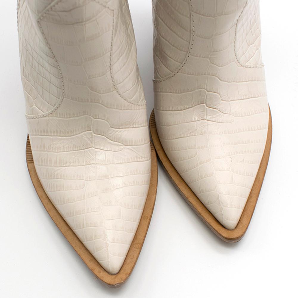 Fendi Cutwalk white crocodile-effect leather tall boots SIZE 39 In Excellent Condition In London, GB