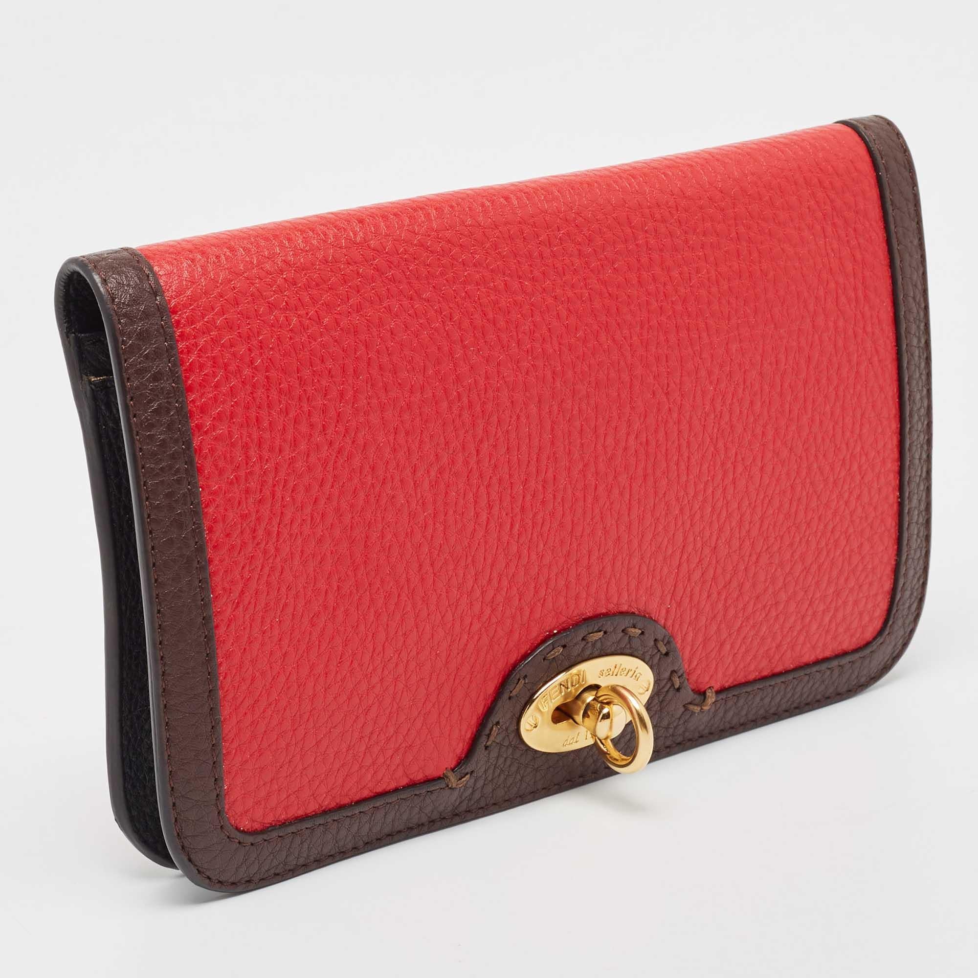 Fendi Dark Brown/Red Selleria Leather Flap Clutch In Excellent Condition For Sale In Dubai, Al Qouz 2