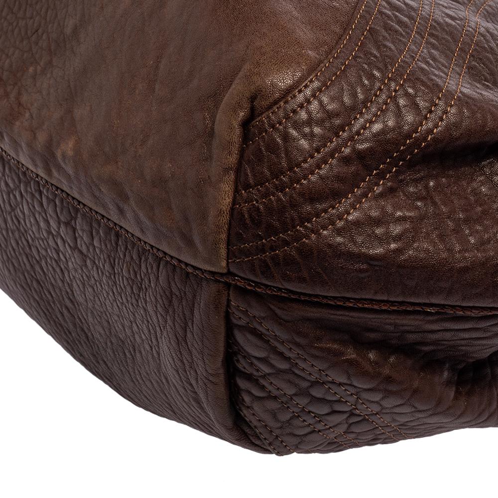 Fendi Dark Brown Textured Leather Spy Bag In Good Condition In Dubai, Al Qouz 2