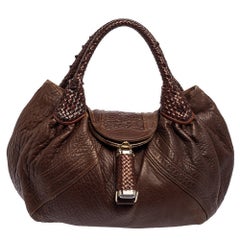 Fendi Dunkelbraune Spy Bag aus strukturiertem Leder