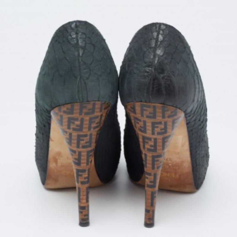 Women's Fendi Dark Green Python Superstar Platform Pumps Size 37.5 For Sale