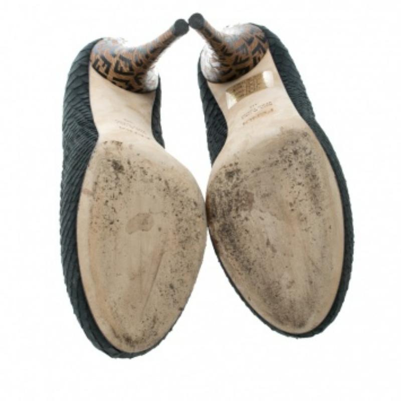 Fendi escarpins à plateforme Superstar gris foncé, taille 38 Bon état - En vente à Dubai, Al Qouz 2