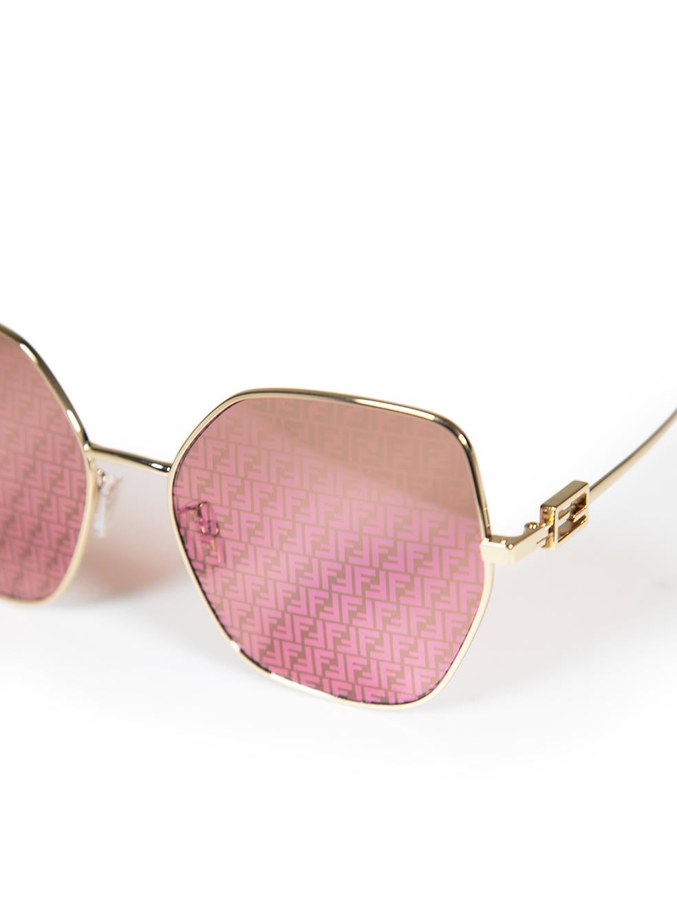 Fendi Dark Pink Logo Butterfly Sunglasses For Sale 2