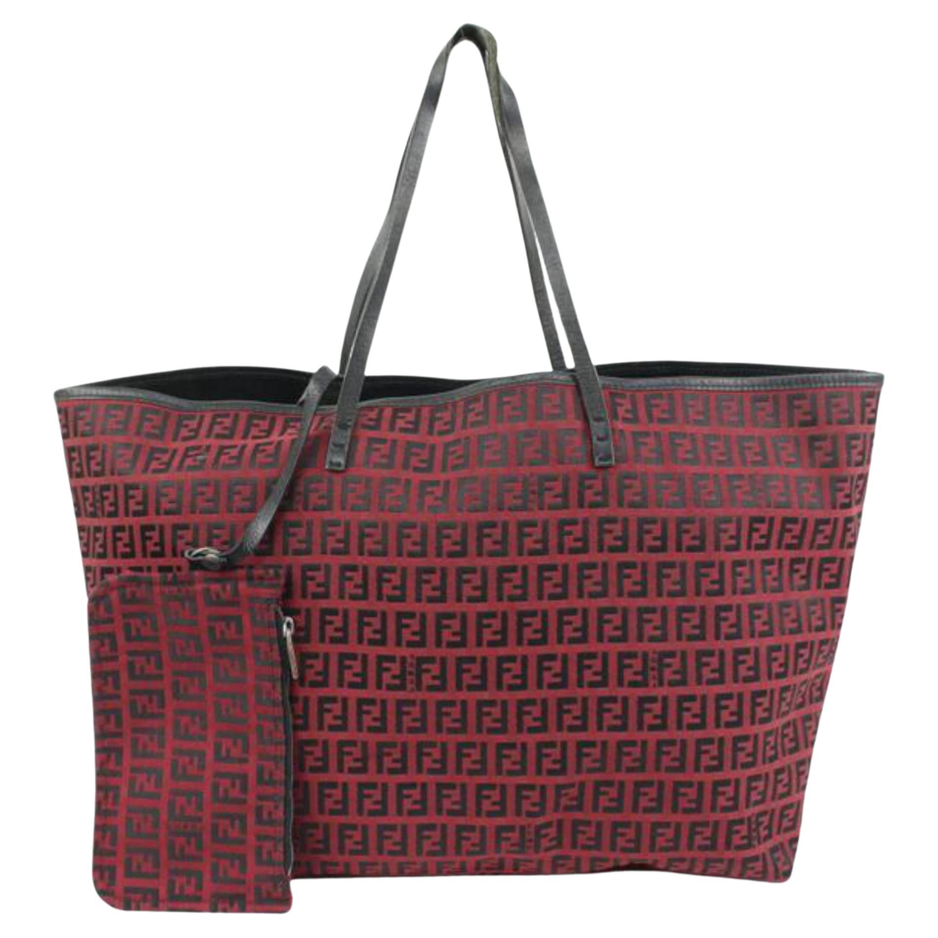 Fendi Dunkelrot Monogramm FF Zucca Roll Tote mit Beutel 64f322s im Angebot