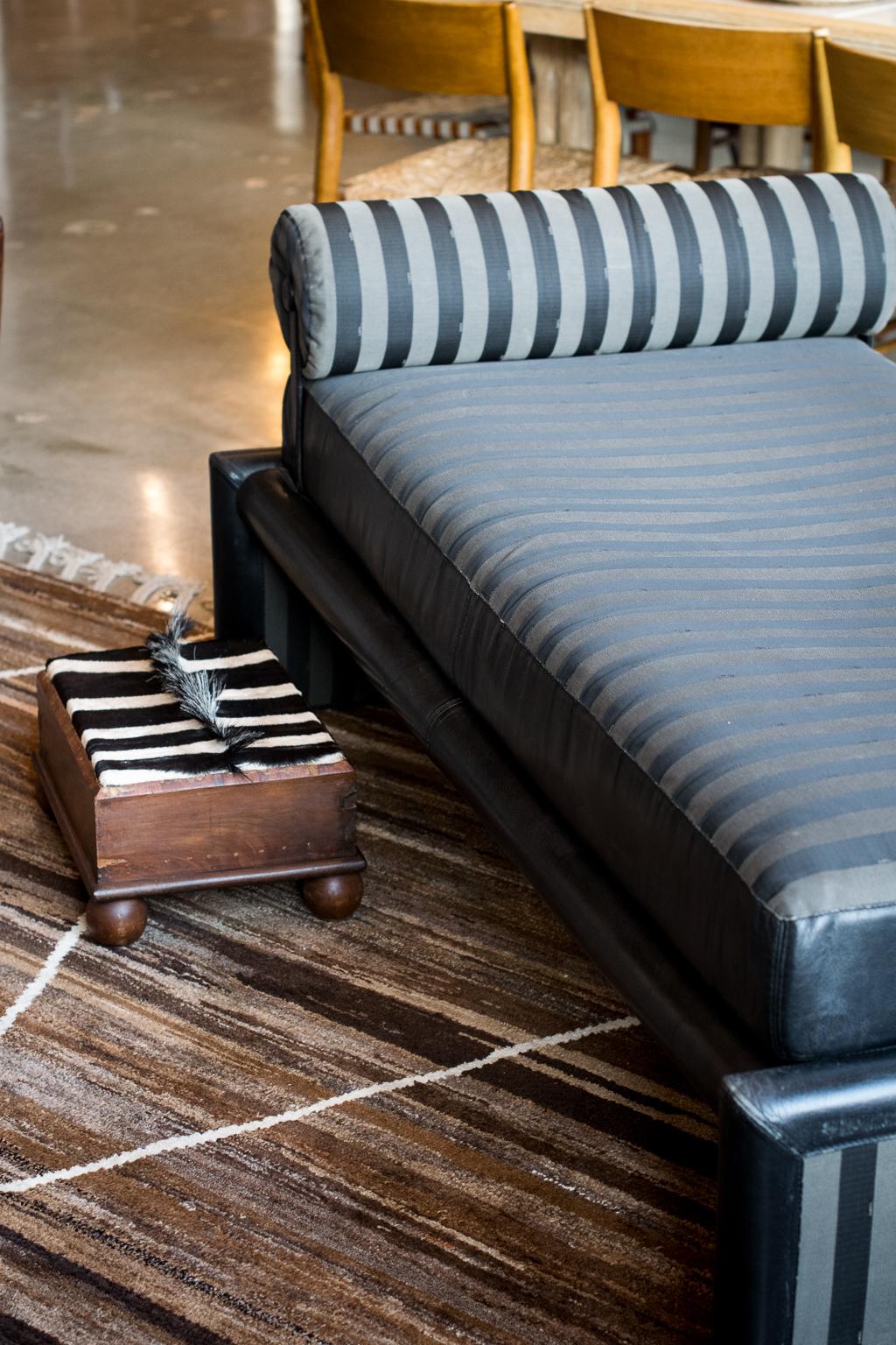 Italian Fendi Daybed Chaise, Black Leather and Fendi Stripe, Italy, 1980s