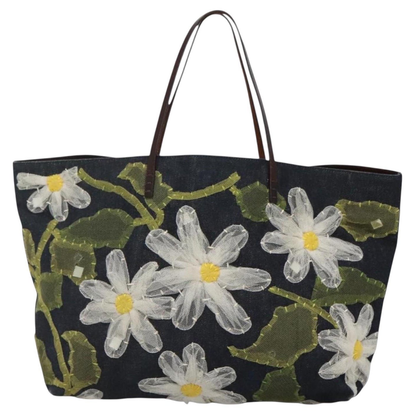 Fendi Denim Daisy Floral Appliqué Fourre-tout avec poignées en cuir en vente