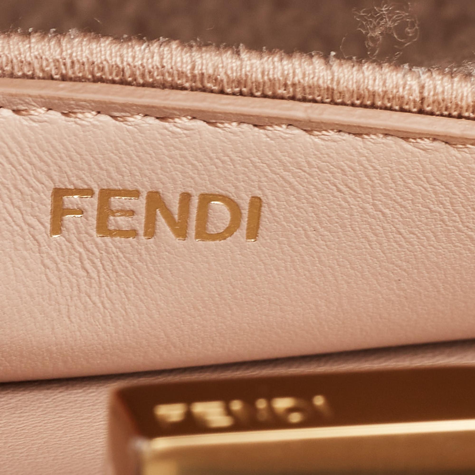 Fendi grand sac à main ISeeU Peekaboo en peau de mouton rose poussiéreux en vente 8