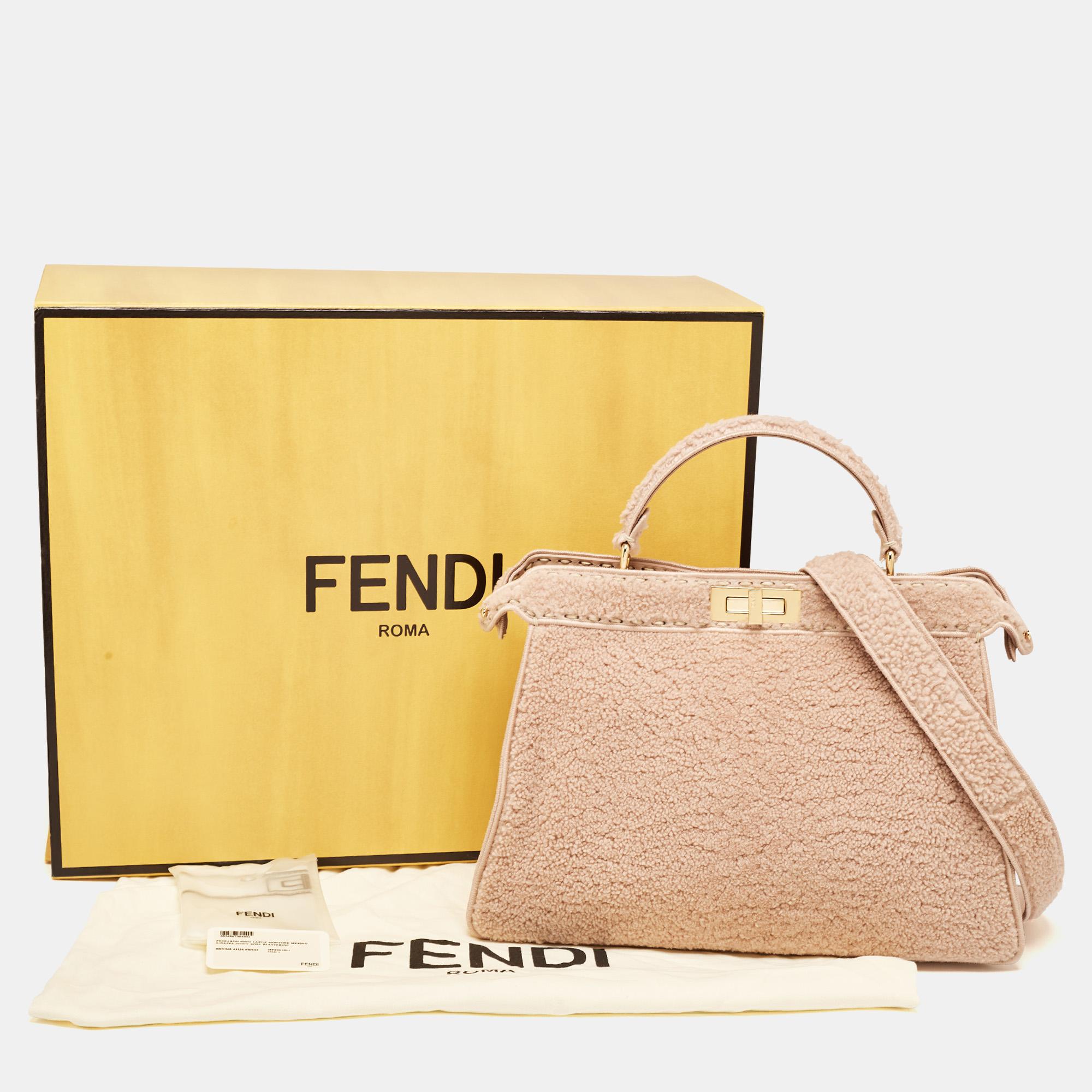 Fendi Dusty Pink Shearling Große Peekaboo ISeeU Top Handle Bag aus Shearling im Angebot 10