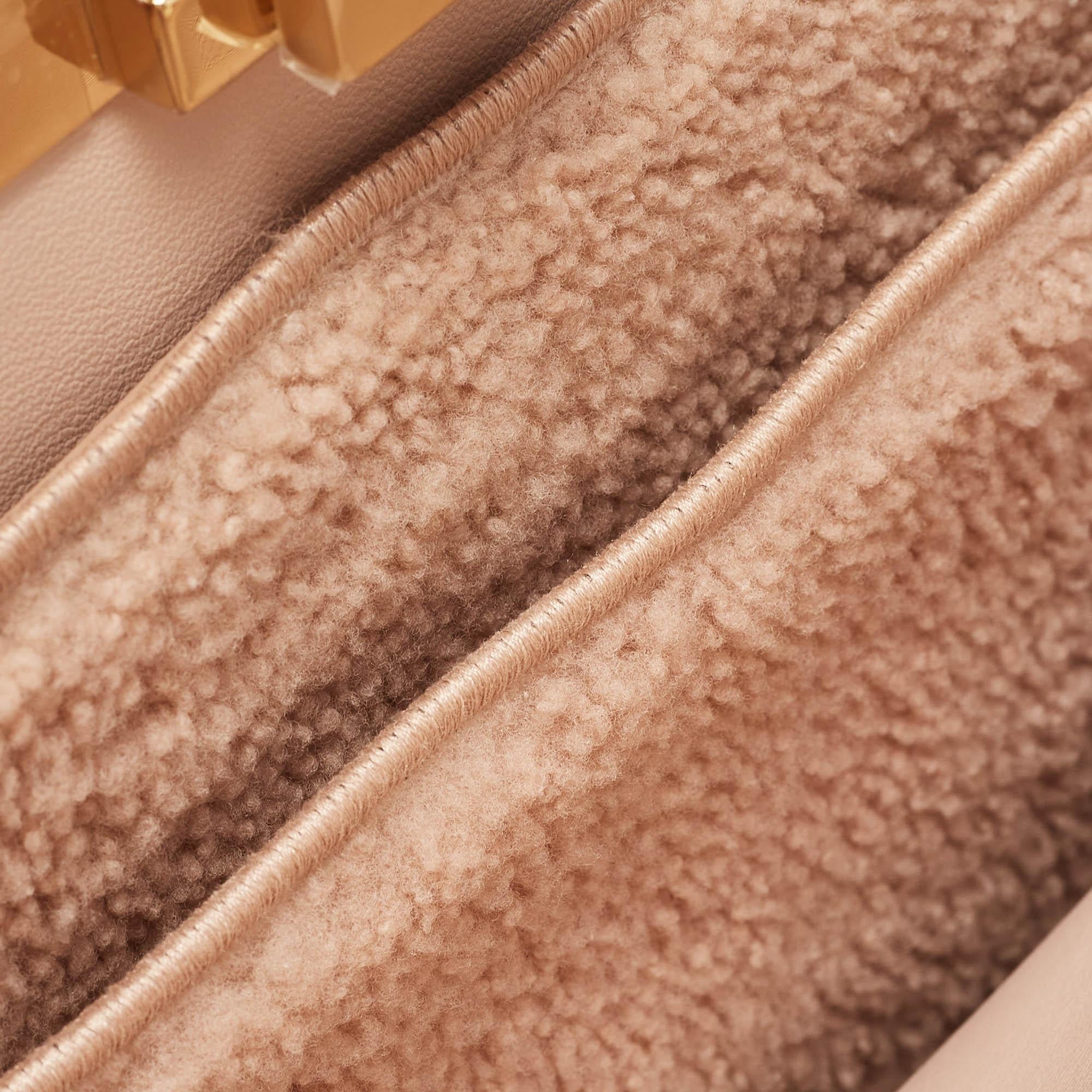 Fendi Dusty Pink Shearling Large Peekaboo ISeeU Top Handle Bag For Sale 5