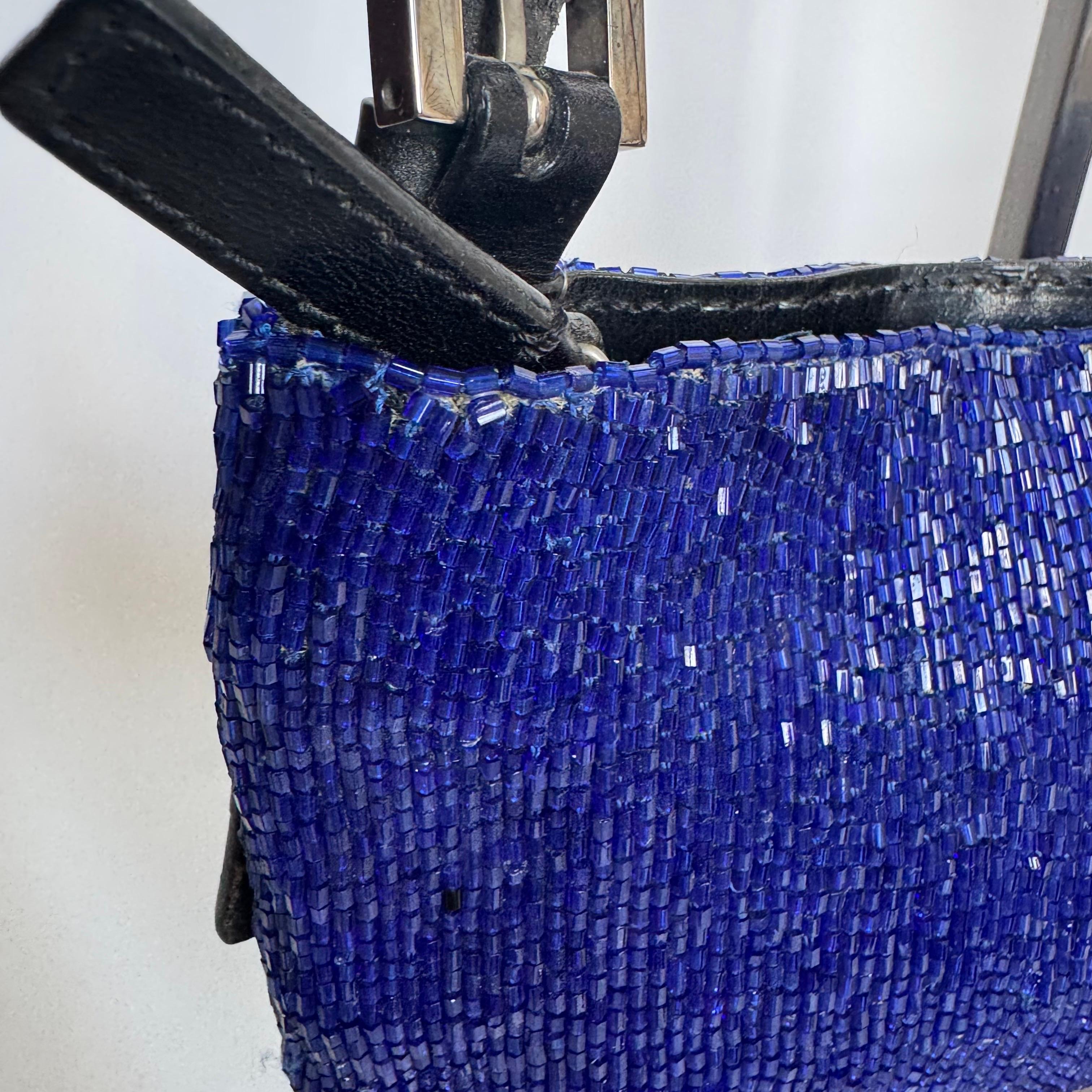 Fendi Electric Blue Beaded Zip Opening Crossbody Bag en vente 9