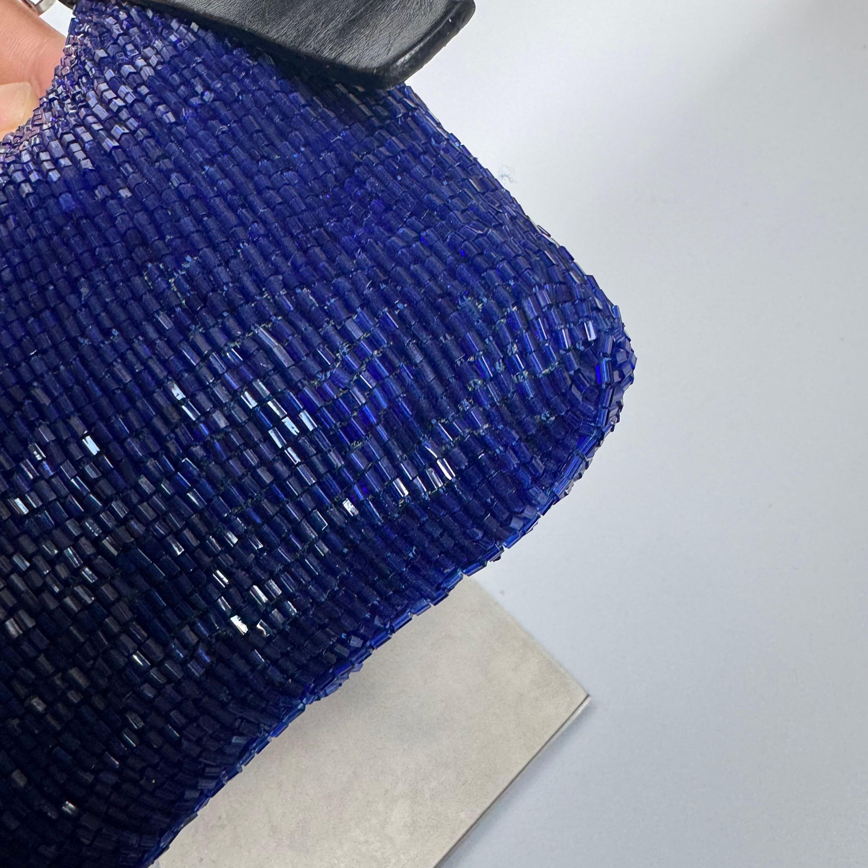 Fendi Electric Blue Beaded Zip Opening Crossbody Bag en vente 1