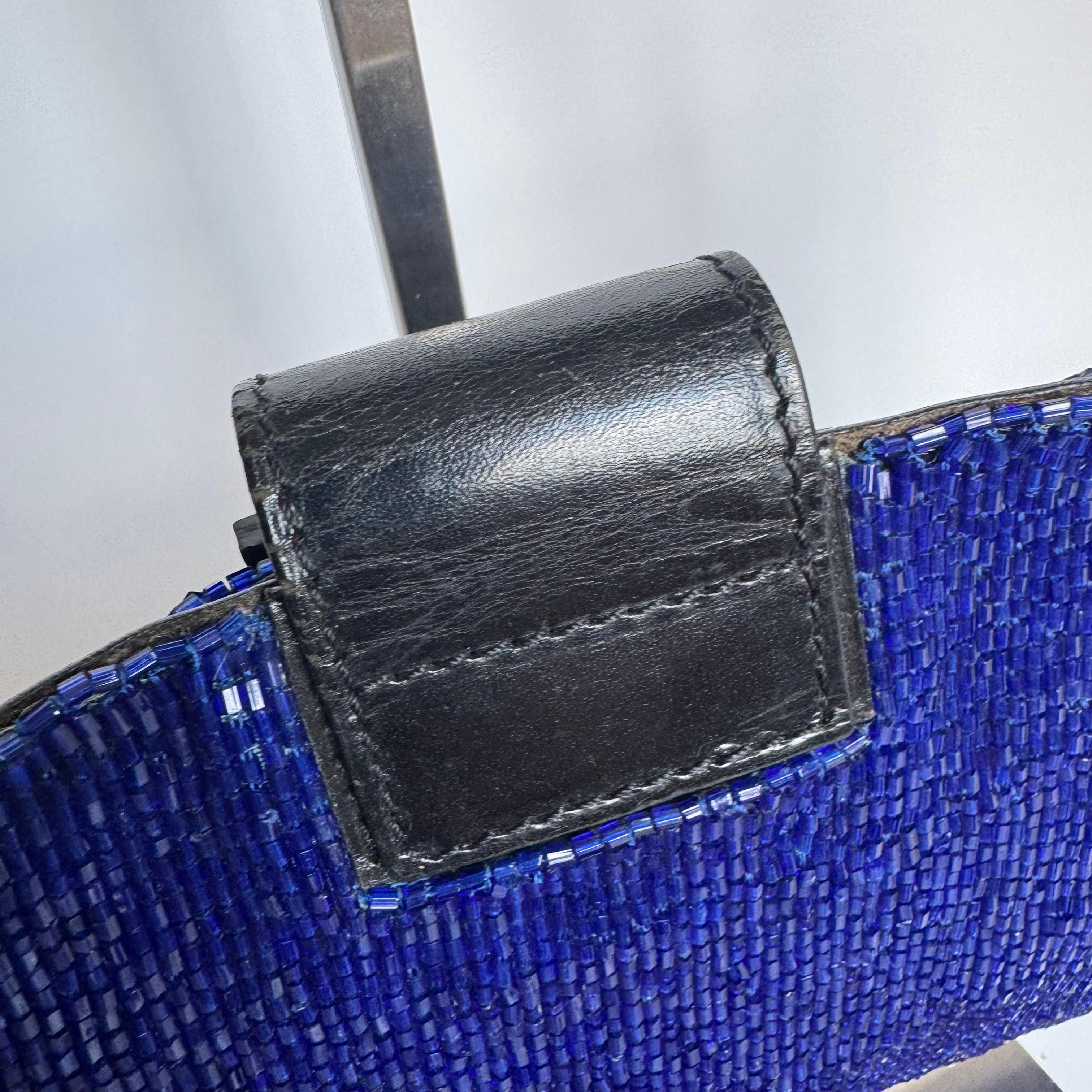 Fendi Electric Blue Beaded Zip Opening Crossbody Bag en vente 2