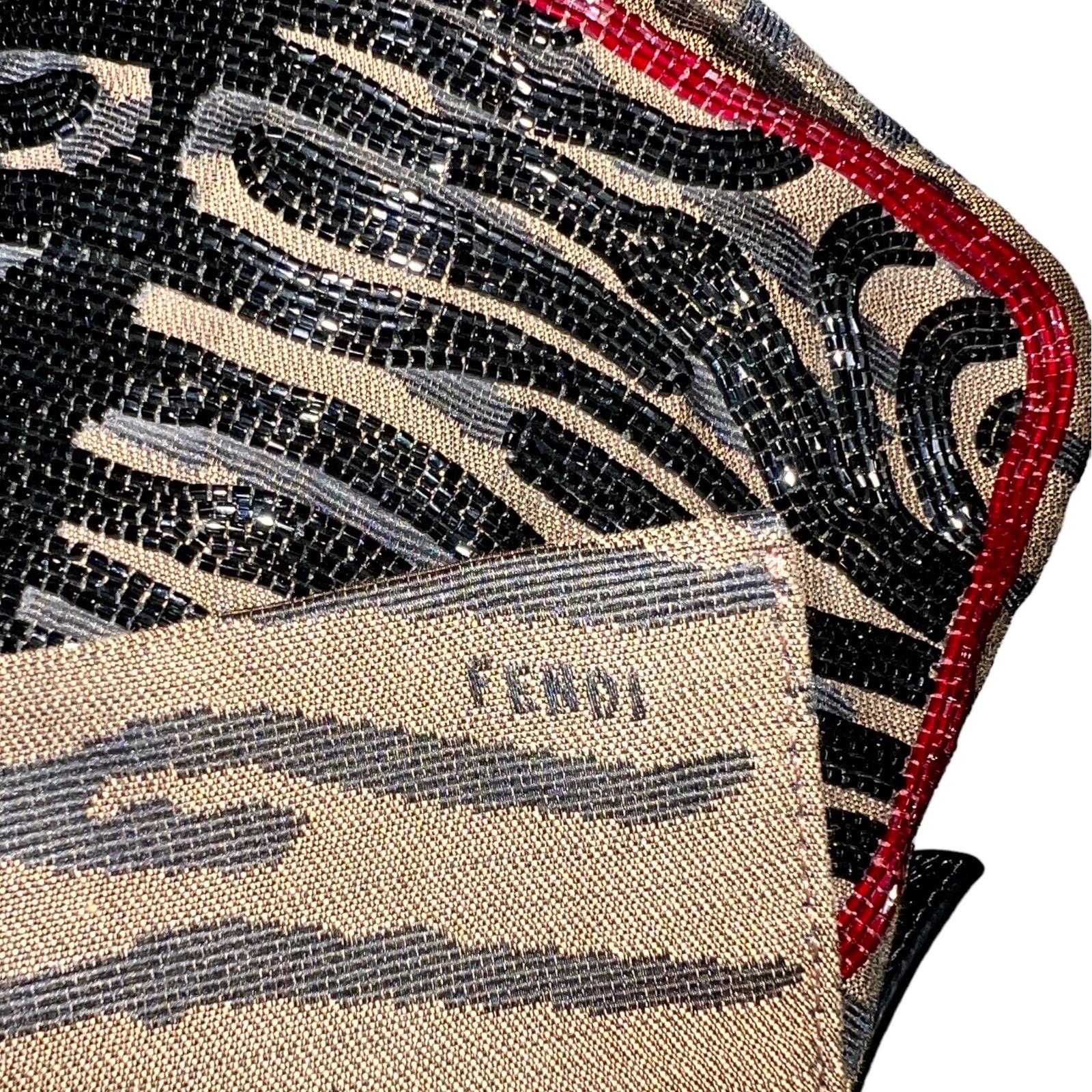 FENDI Embroidered Baguette Handbag Flap Bag Clutch - Full Set For Sale 6