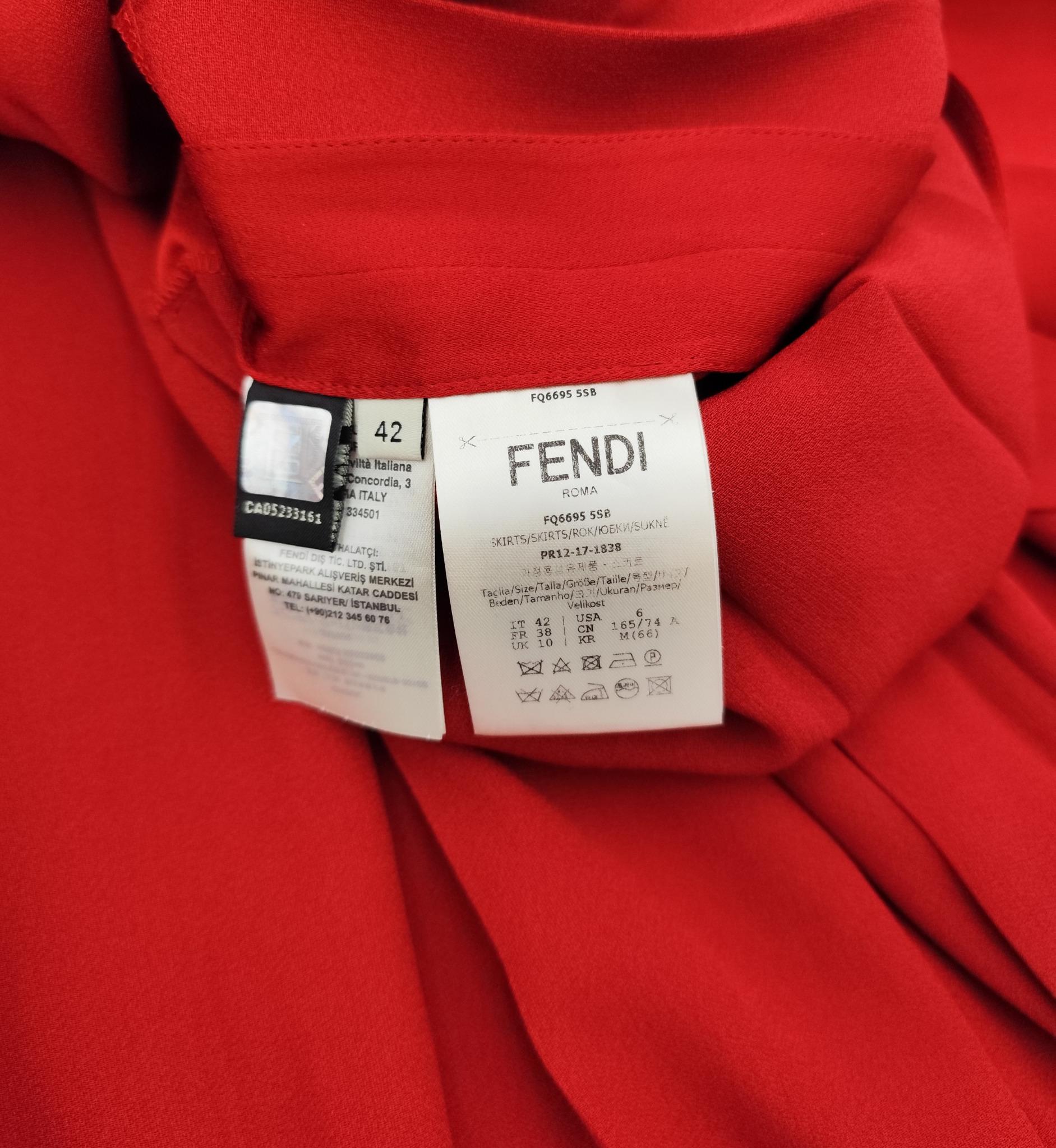 Gonna a pieghe rossa Fendi A/I 2017 in vendita 9